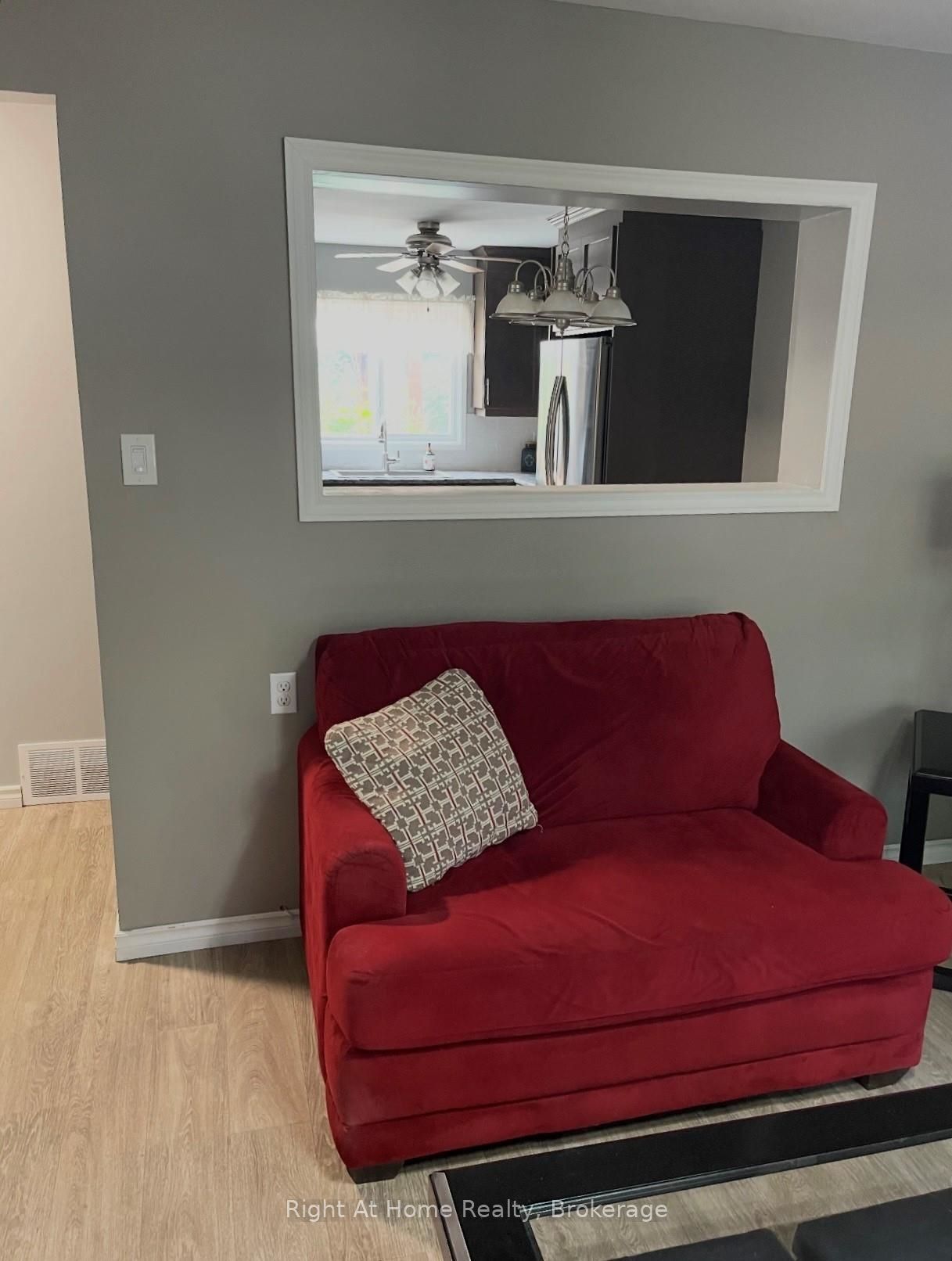 323A WENTWORTH Crescent, Thunder Bay, ON P7A 7S7 photo 3