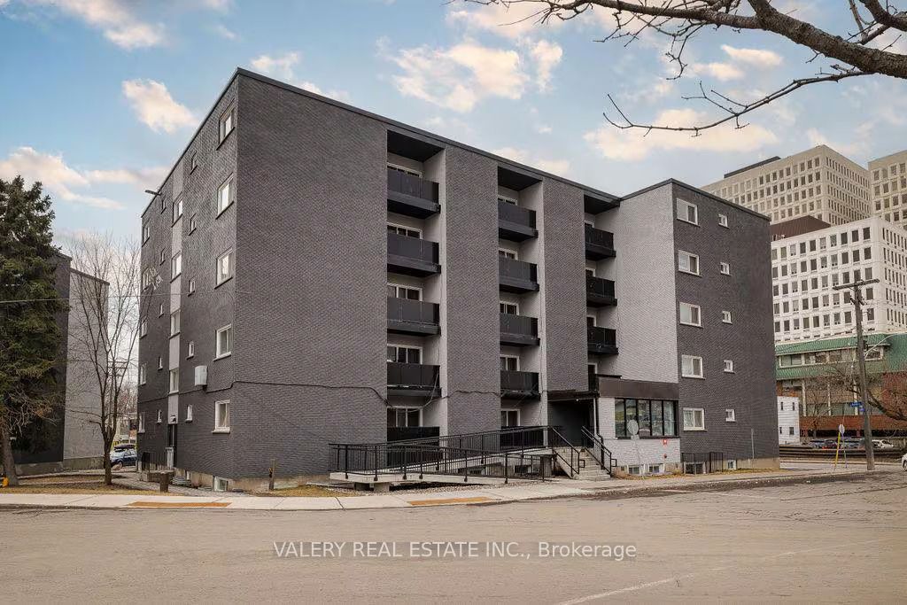 50 Selkirk Street 501, Vanier and Kingsview Park, ON K1L 6M9