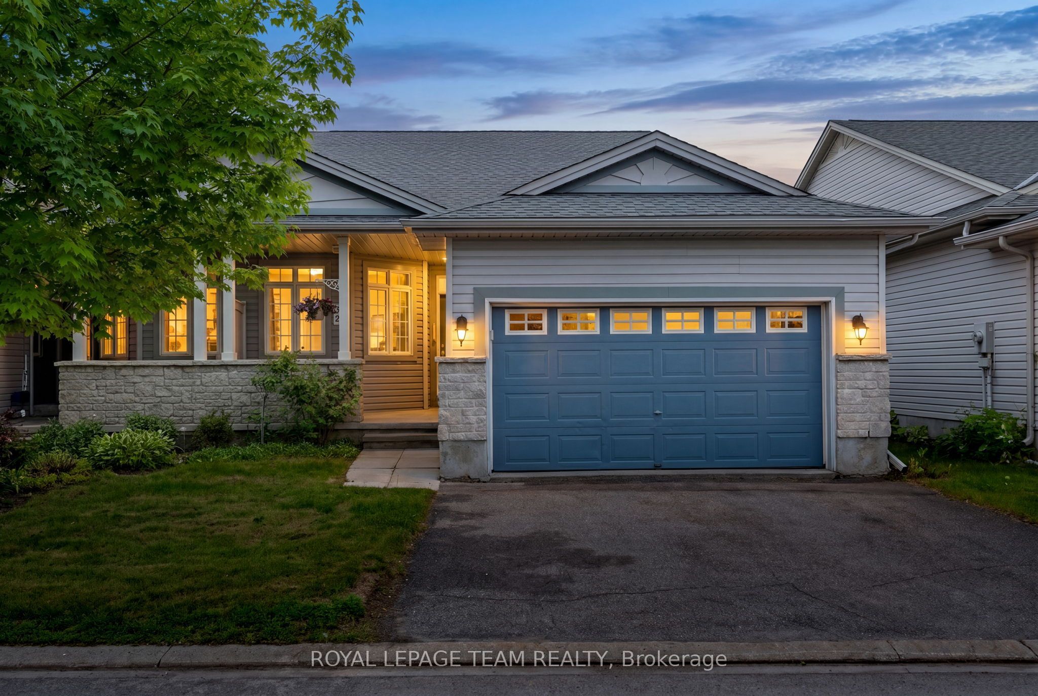 52 Village Walk Private, Manotick - Kars - Rideau Twp and Area, ON K4M 1L1