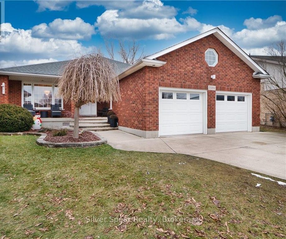 7594 Canterbury Crescent, Niagara Falls, ON L2H 3E7