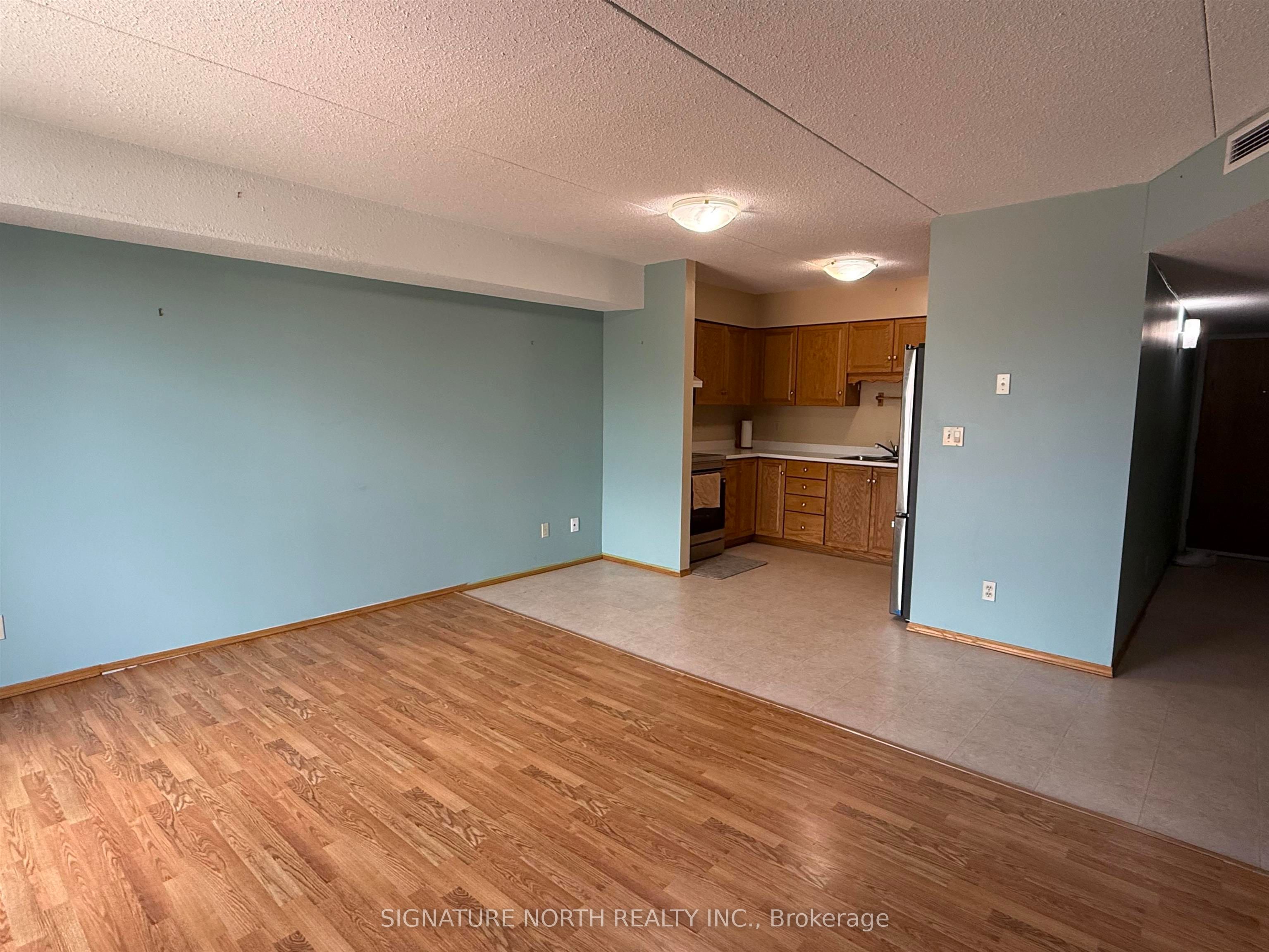 235 Leland Ave S 303, Thunder Bay, ON P7E 2N6 photo 4