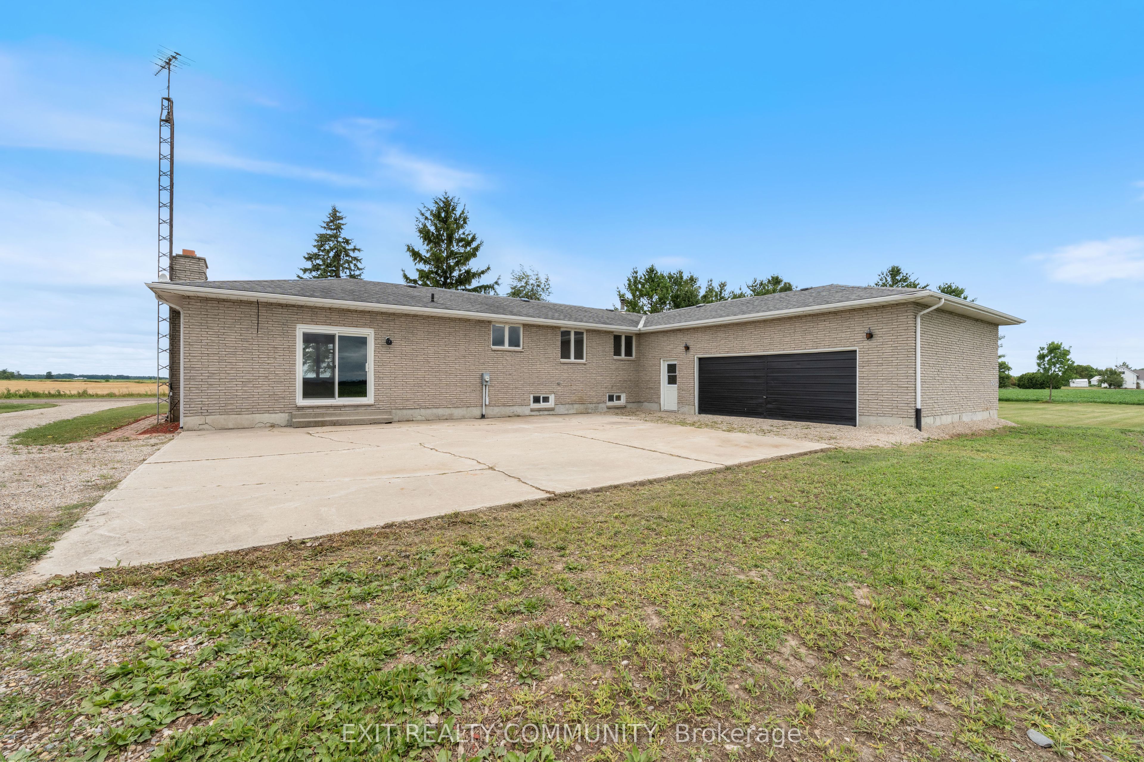 30035 Hale School Road, Chatham-Kent, ON N0P 1K0 photo 5