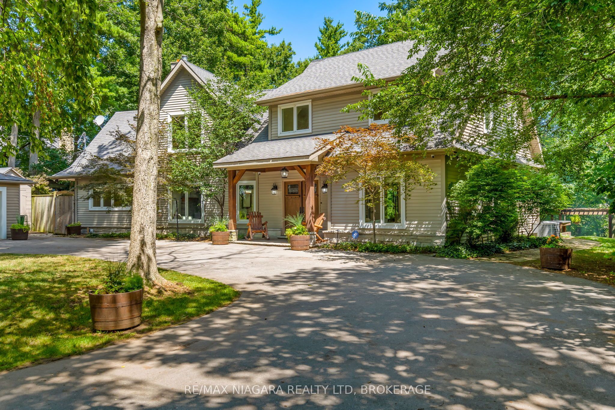 429 Ridge Road E, Grimsby, ON L0R 1B2 photo 3