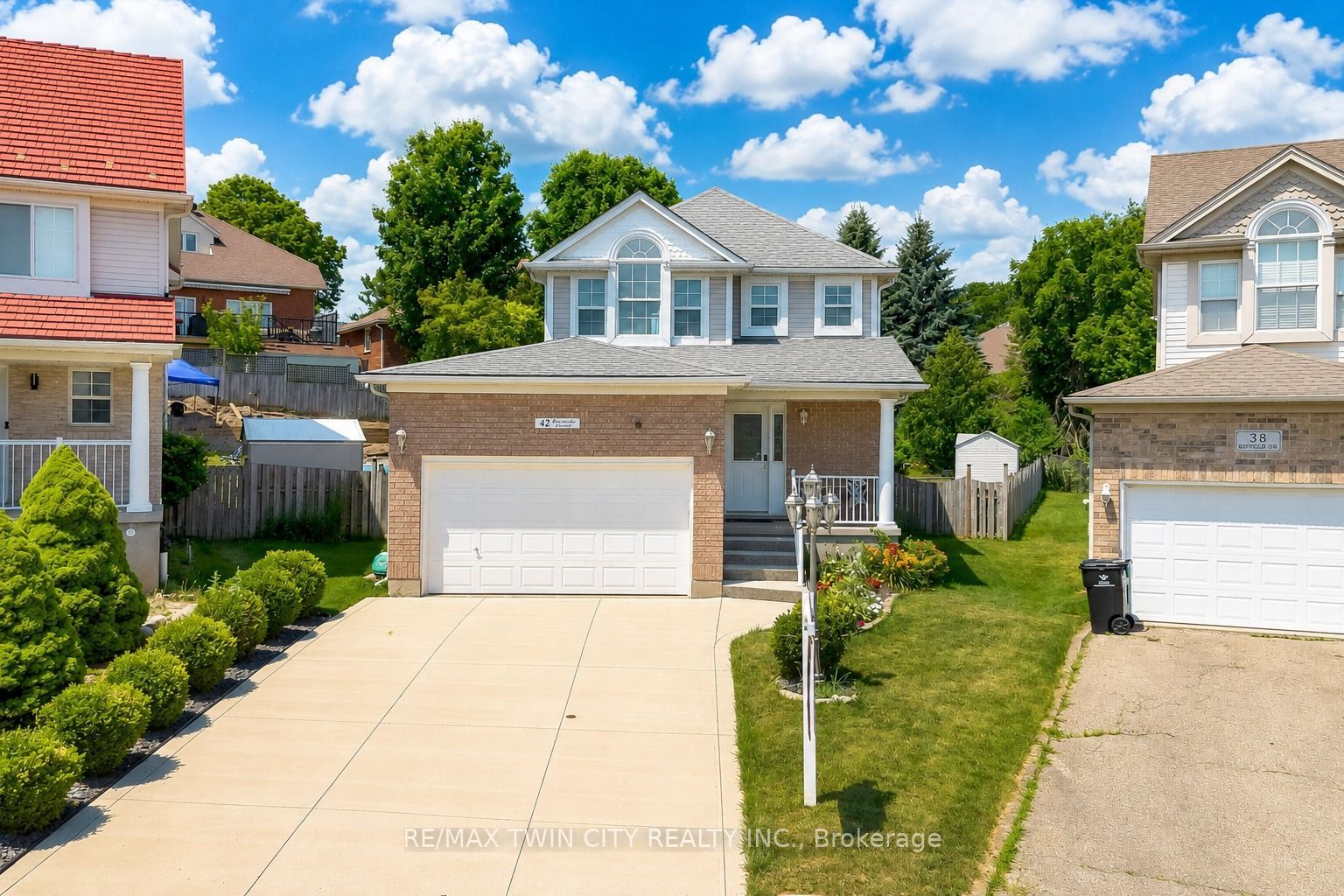 42 Briarmeadow Crescent, Kitchener, ON N2A 4C5 photo 2