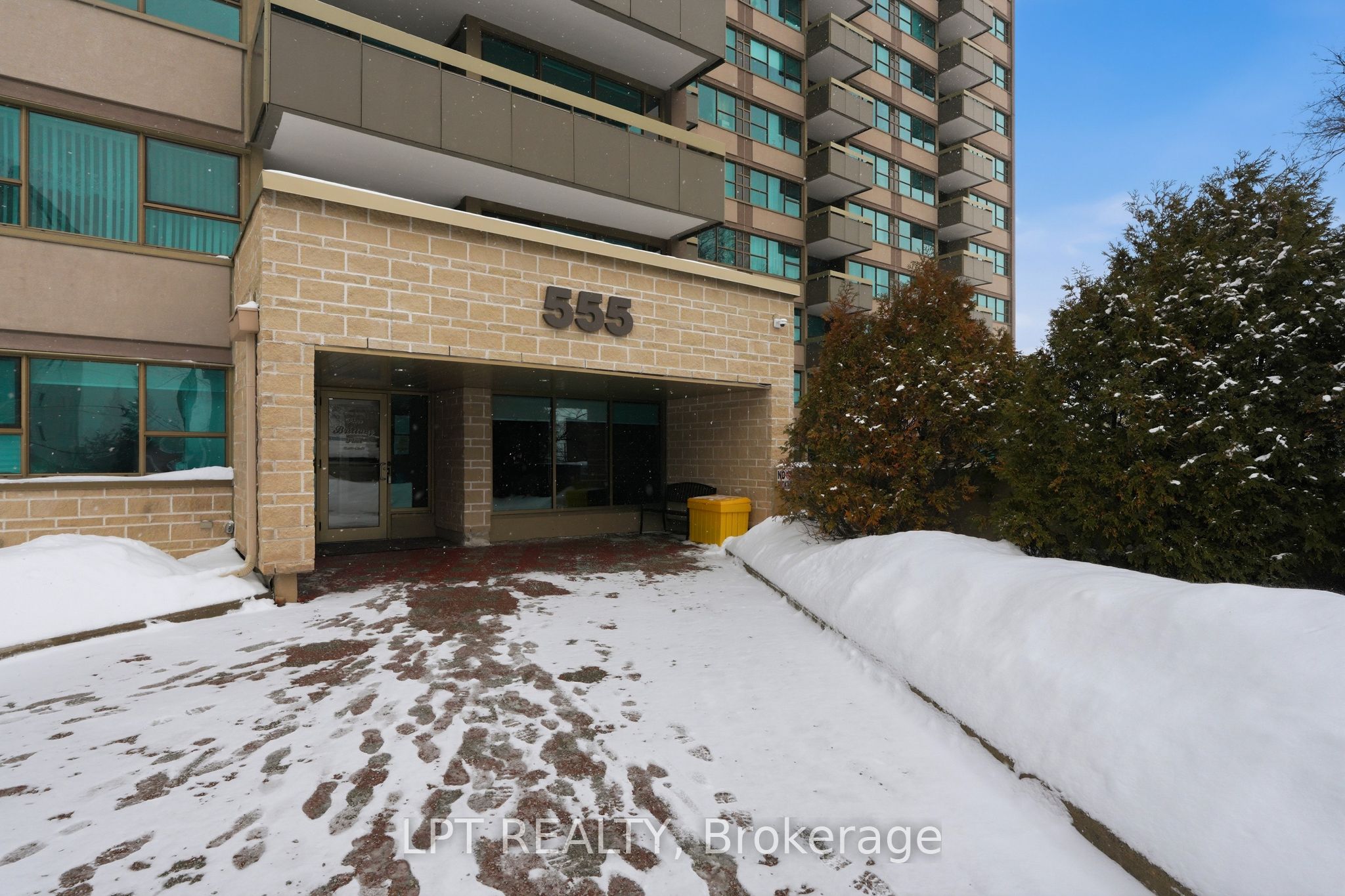 555 Brittany Drive 1112, Manor Park - Cardinal Glen and Area, ON K1K 4C5 photo 3