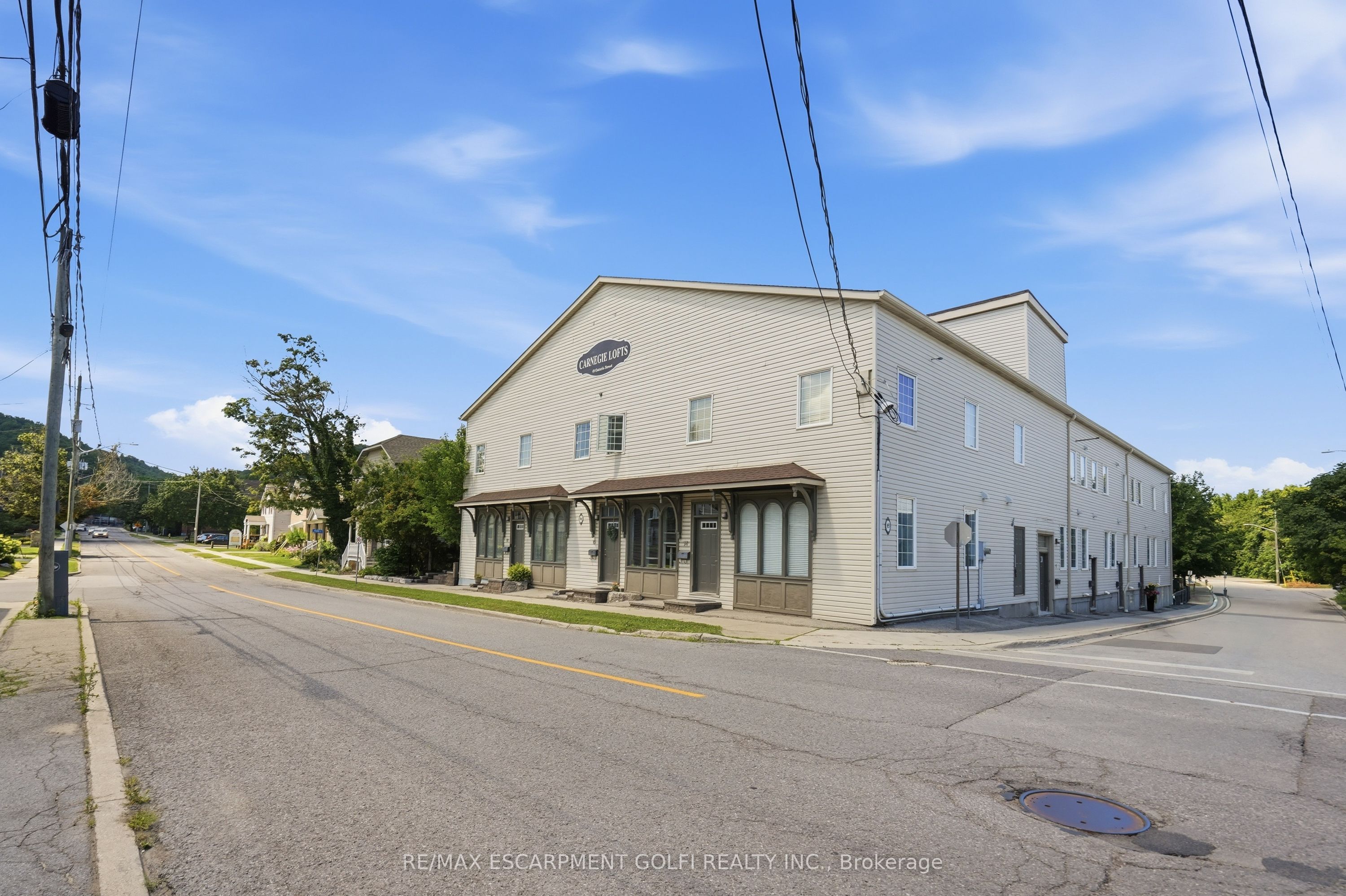 49 Ontario Street 7, Grimsby, ON L3M 3H2 photo 3
