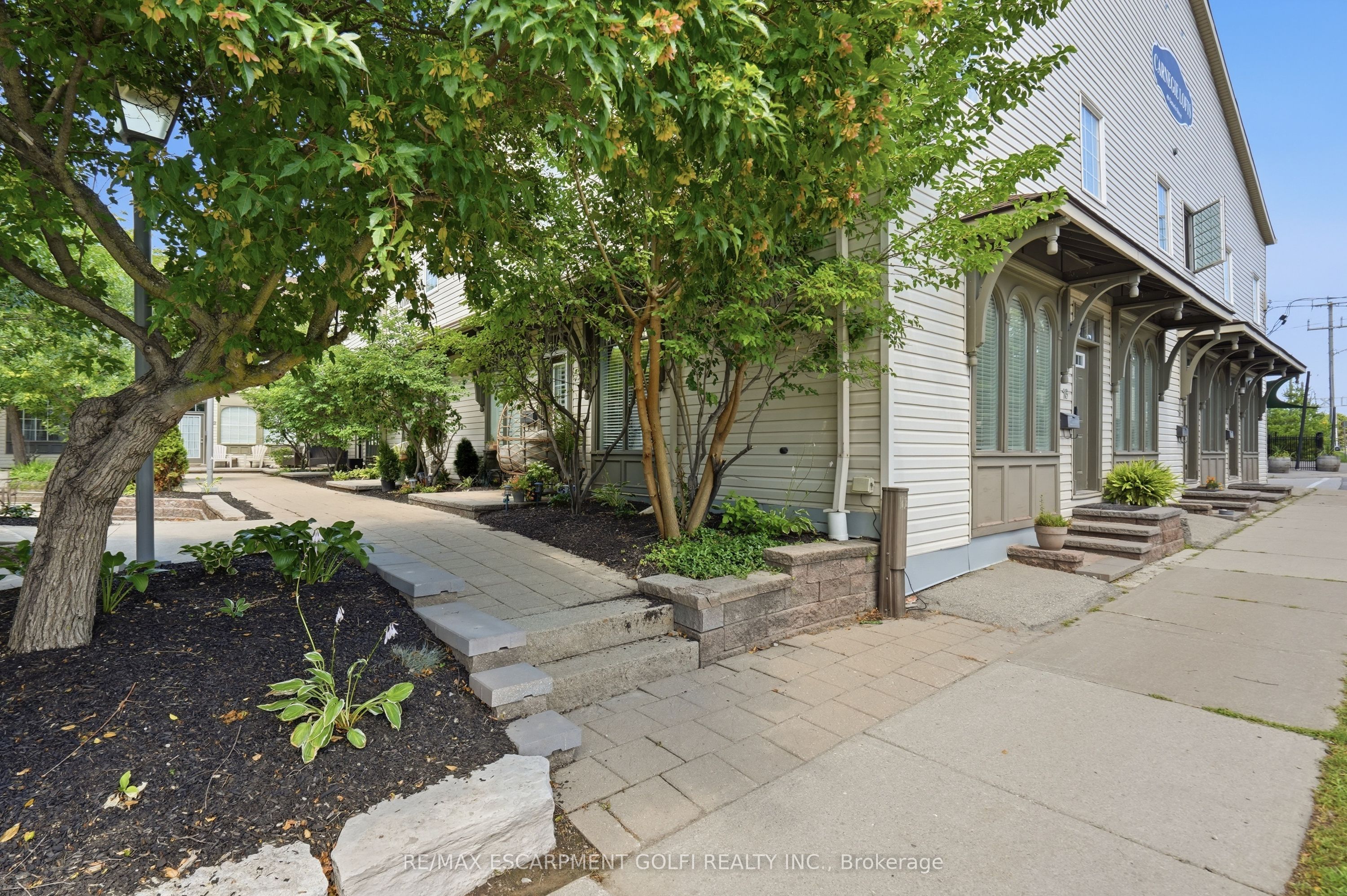 49 Ontario Street 7, Grimsby, ON L3M 3H2 photo 4