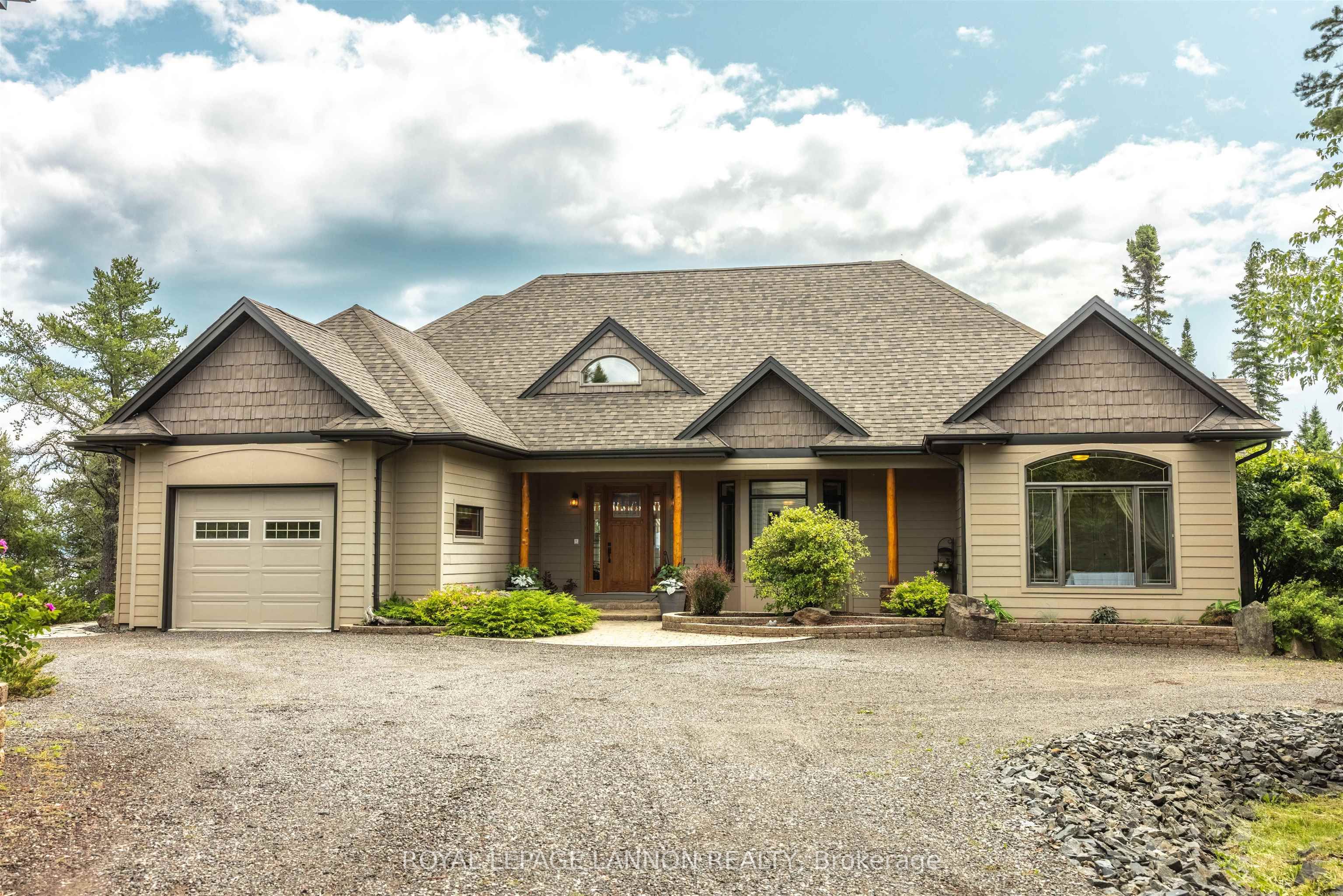 135 MICKELSON Drive E, Shuniah, ON P7A 6N3