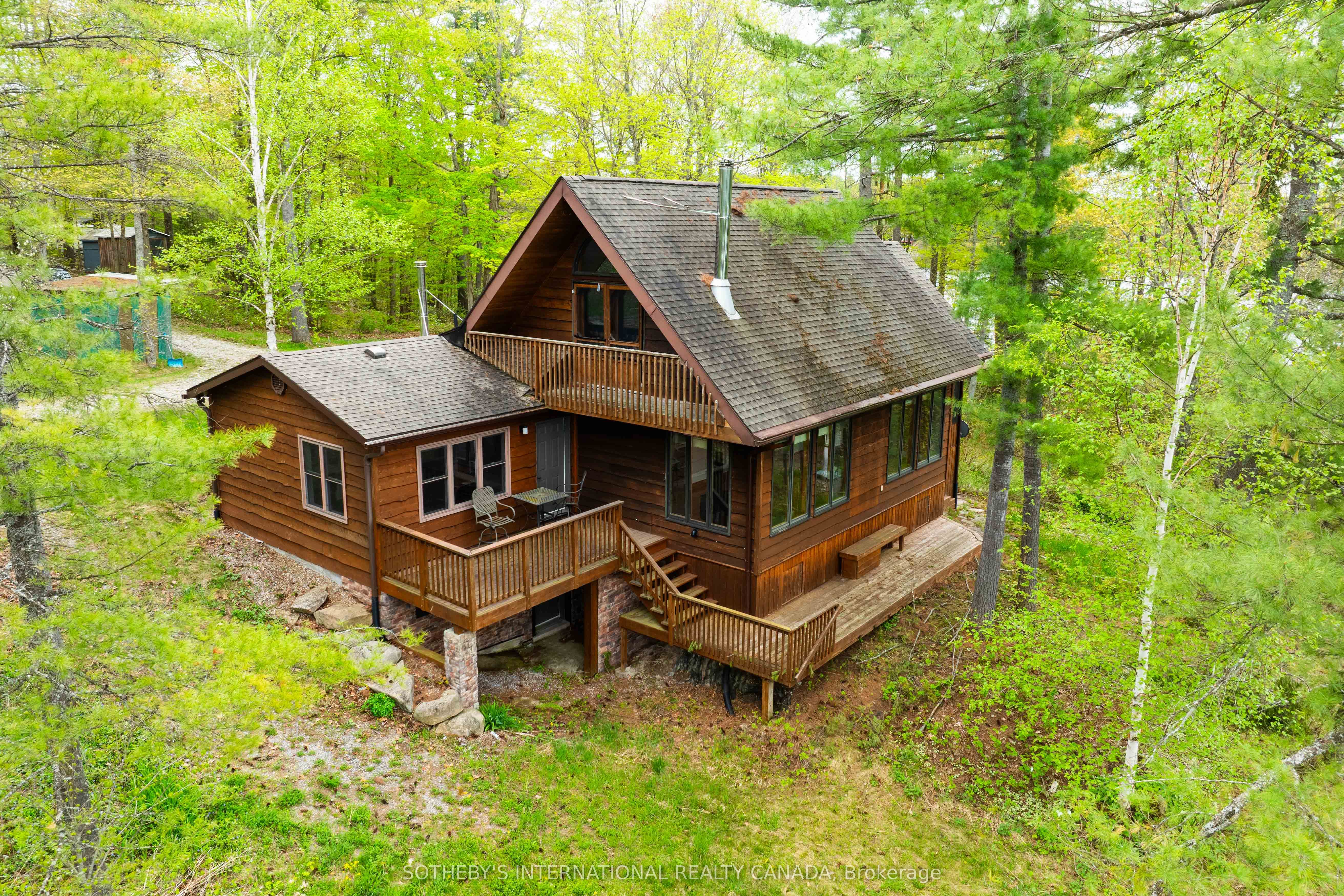 1074 Cooks Road, Gravenhurst, ON P1P 1R3 photo 3