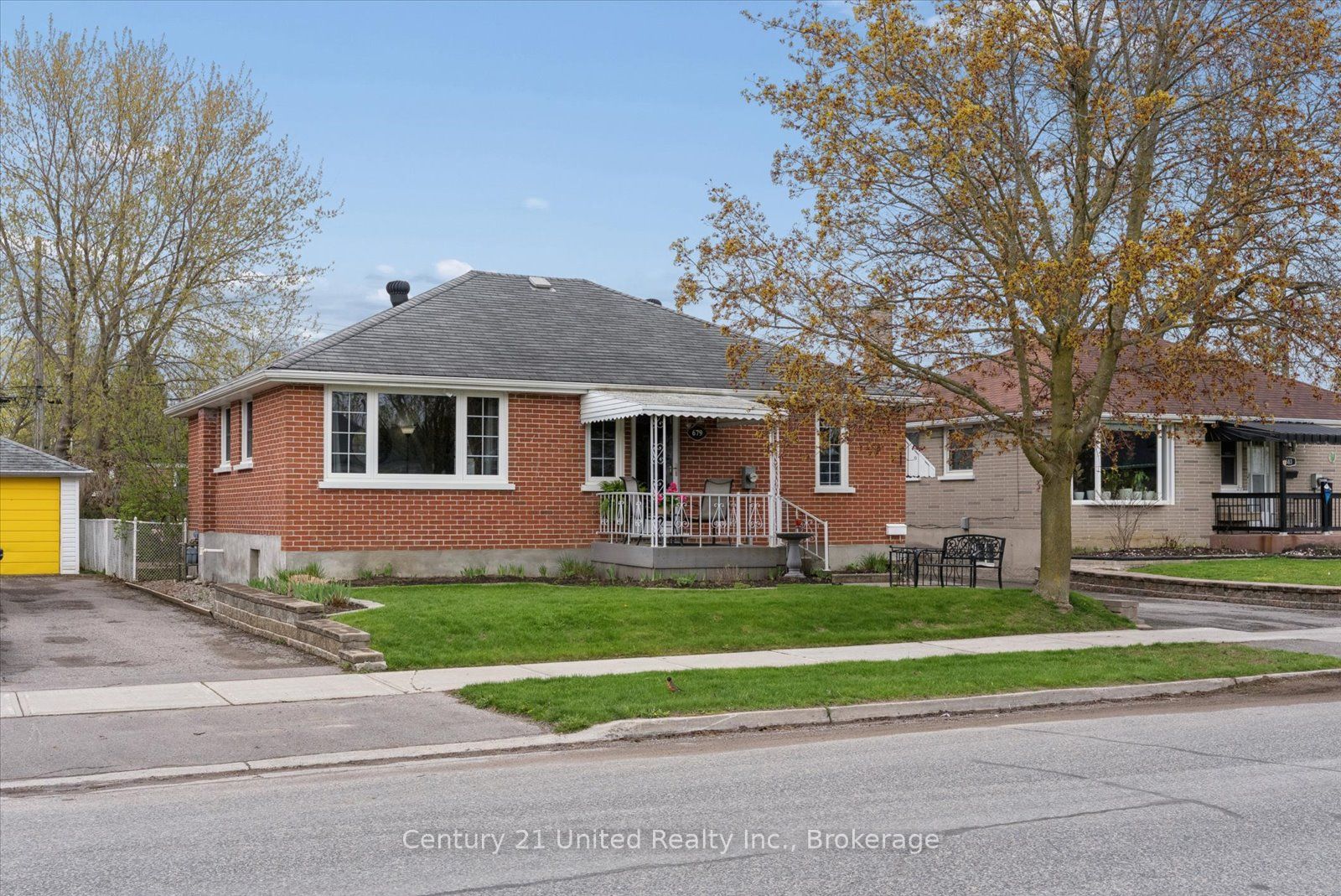 679 Bellaire Street, Peterborough, ON K9J 3Y5