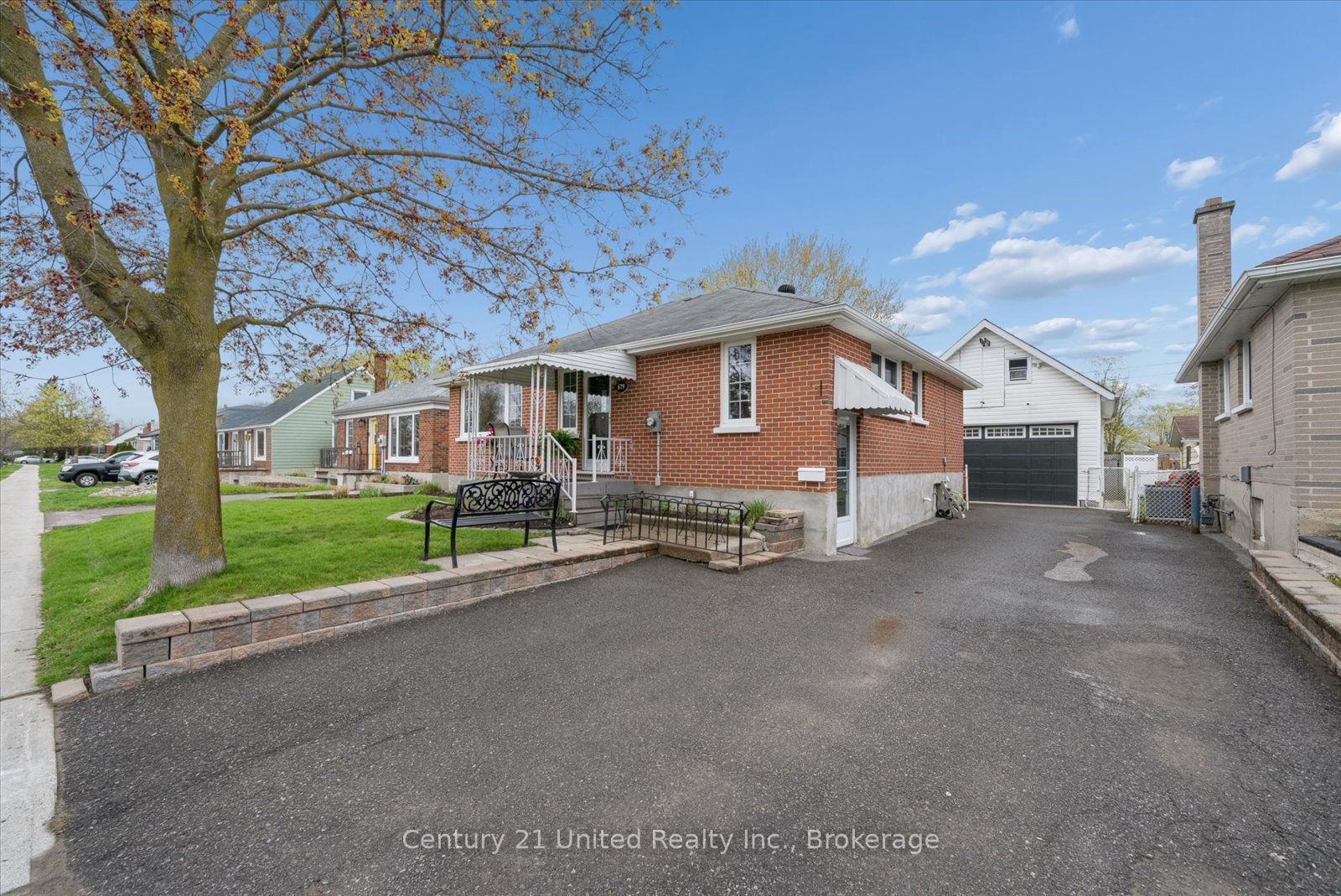 679 Bellaire Street, Peterborough, ON K9J 3Y5 photo 4
