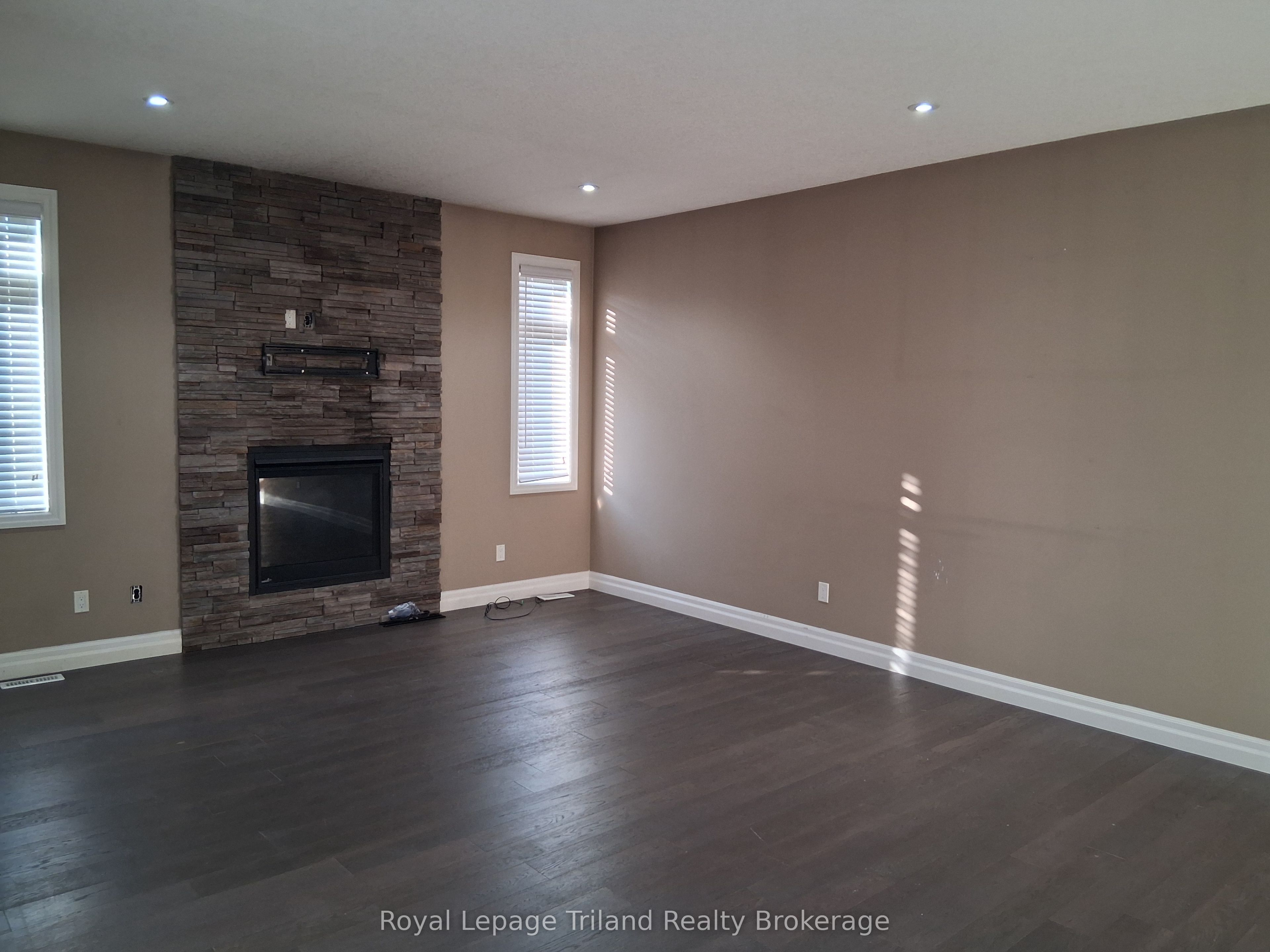 599 Hawthorne Place, Woodstock, ON N4S 0E1 photo 4