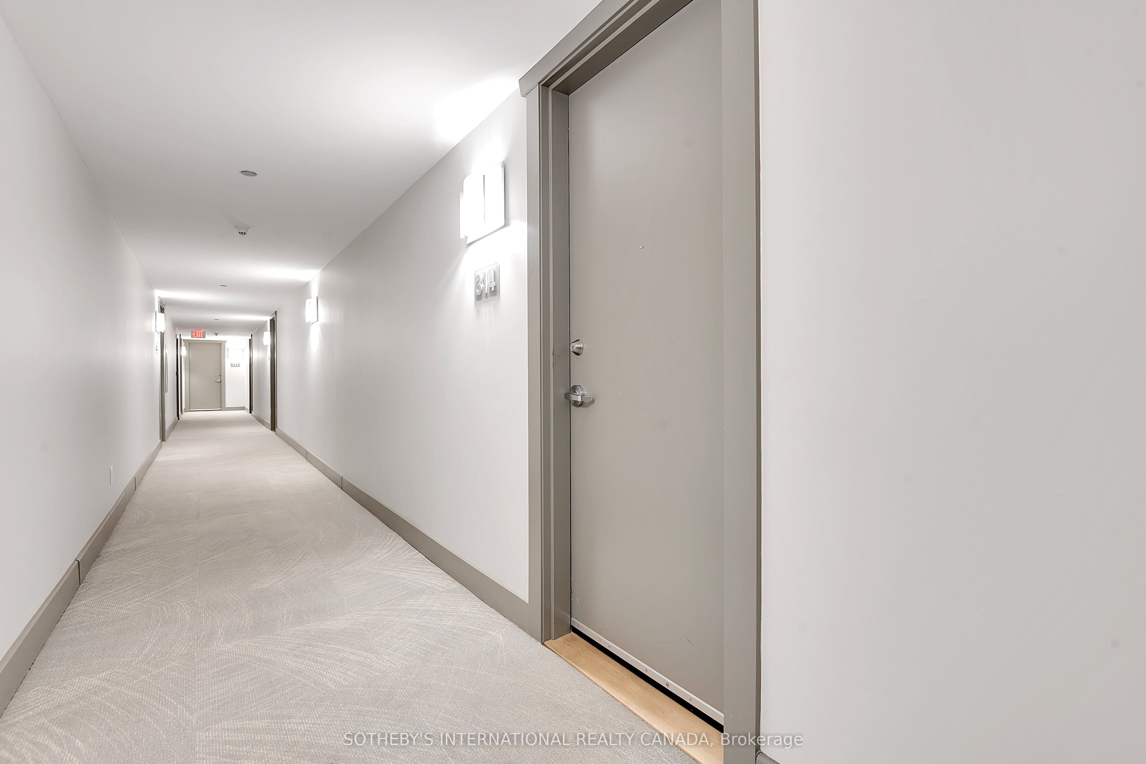 7 Marquette Avenue 314, Vanier and Kingsview Park, ON K1L 8A7 photo 3