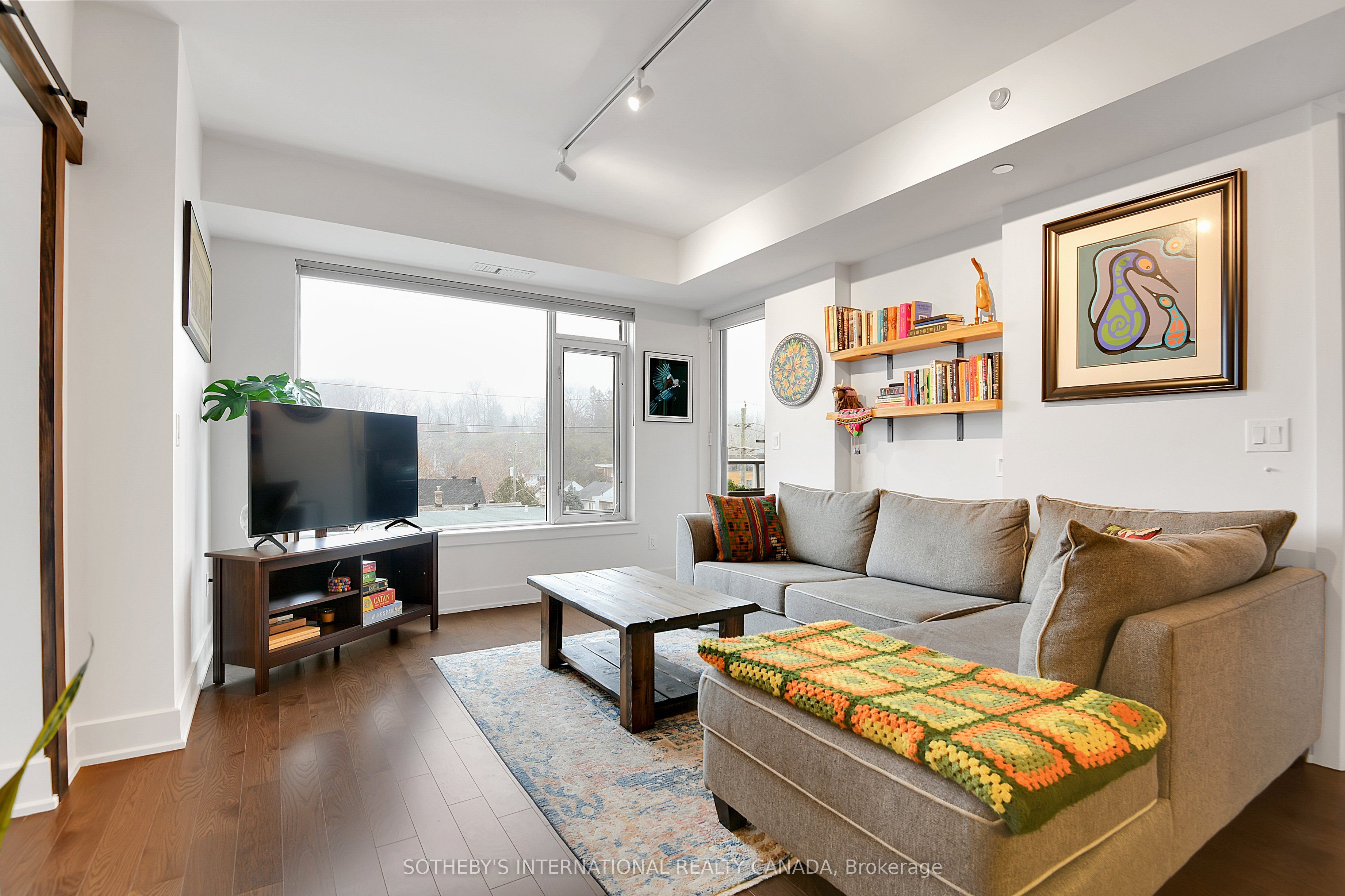 7 Marquette Avenue 314, Vanier and Kingsview Park, ON K1L 8A7 photo 5