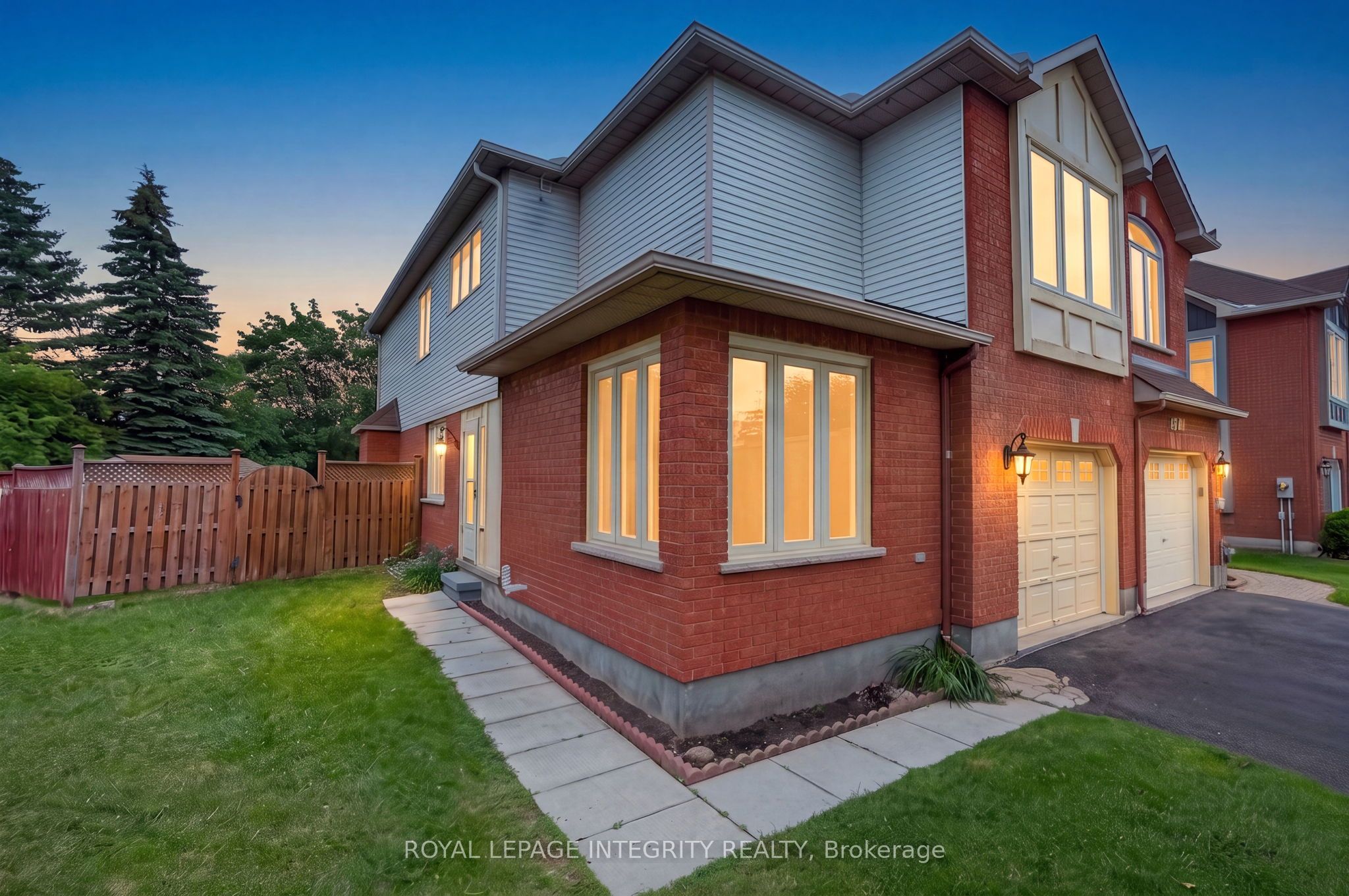 137 Hunterswood Crescent, Hunt Club - South Keys and Area, ON K1G 5W1