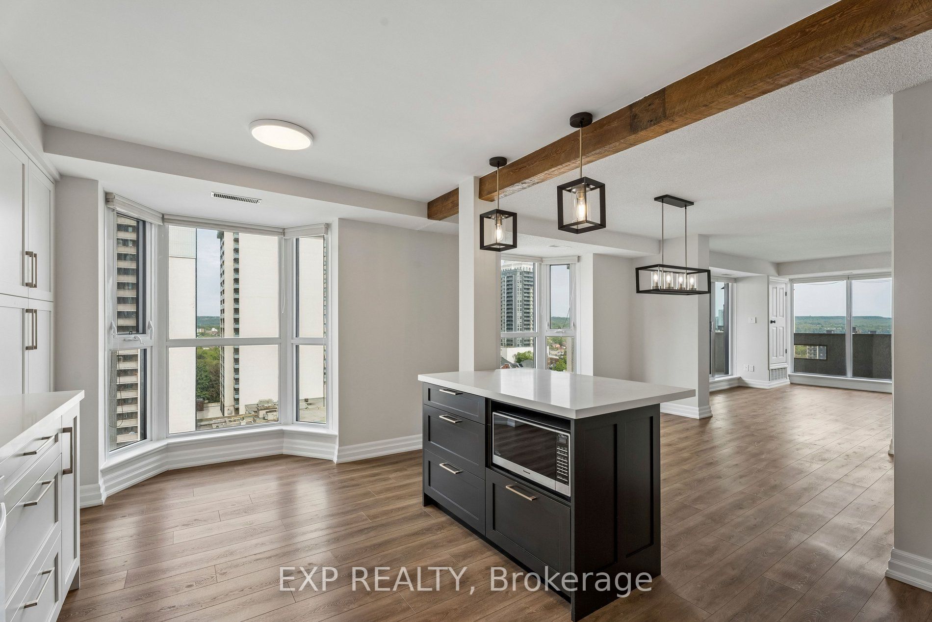 67 Caroline Street S 1304, Hamilton, ON L8P 3K6