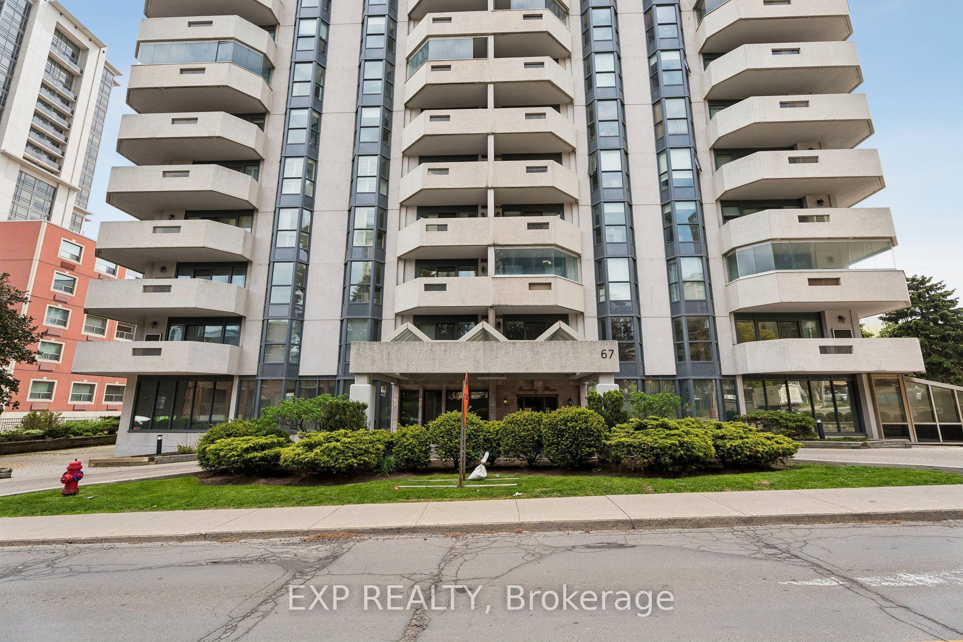 67 Caroline Street S 1304, Hamilton, ON L8P 3K6 photo 2