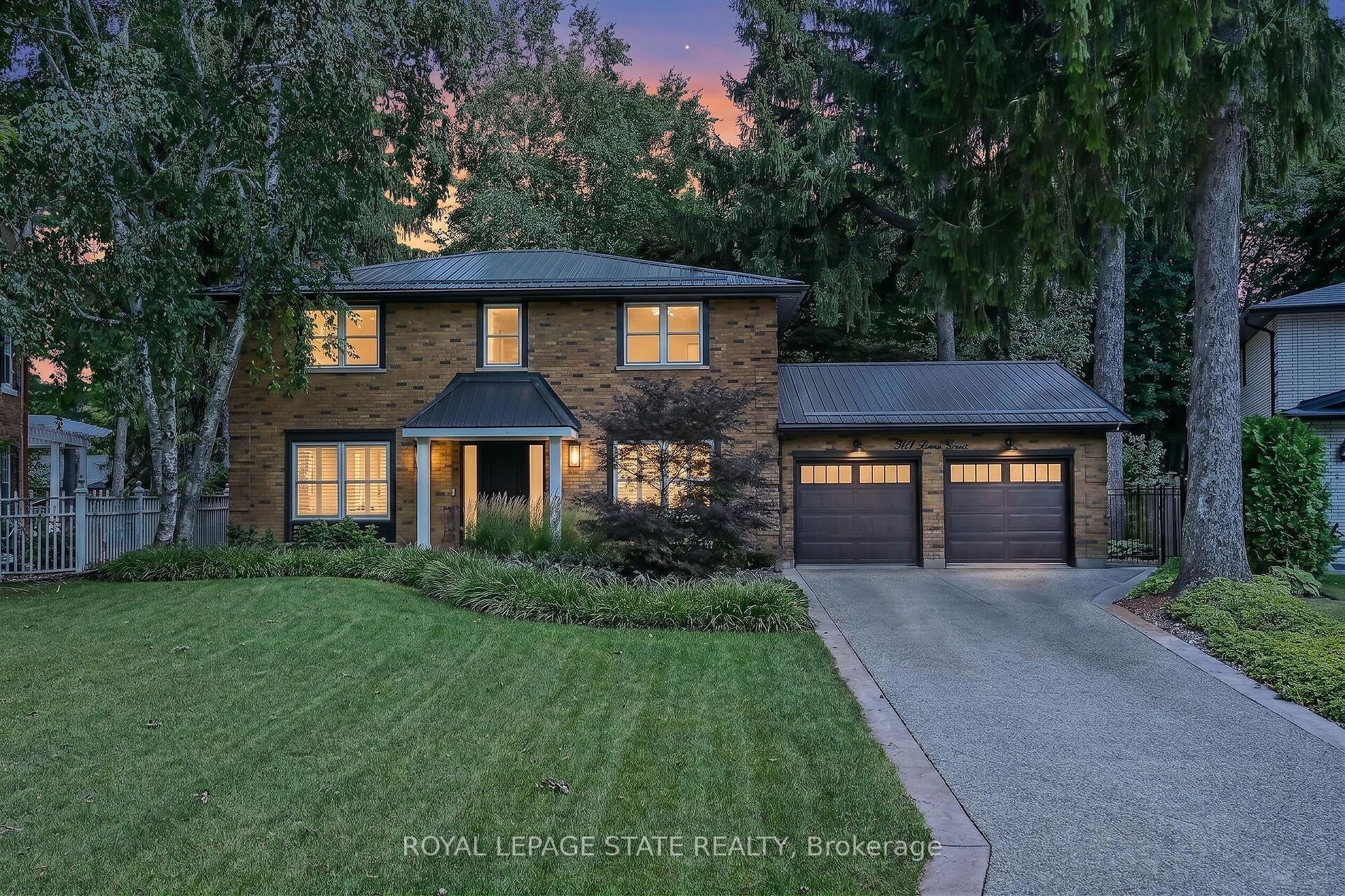 341 Lima Court, Hamilton, ON L9G 3M8