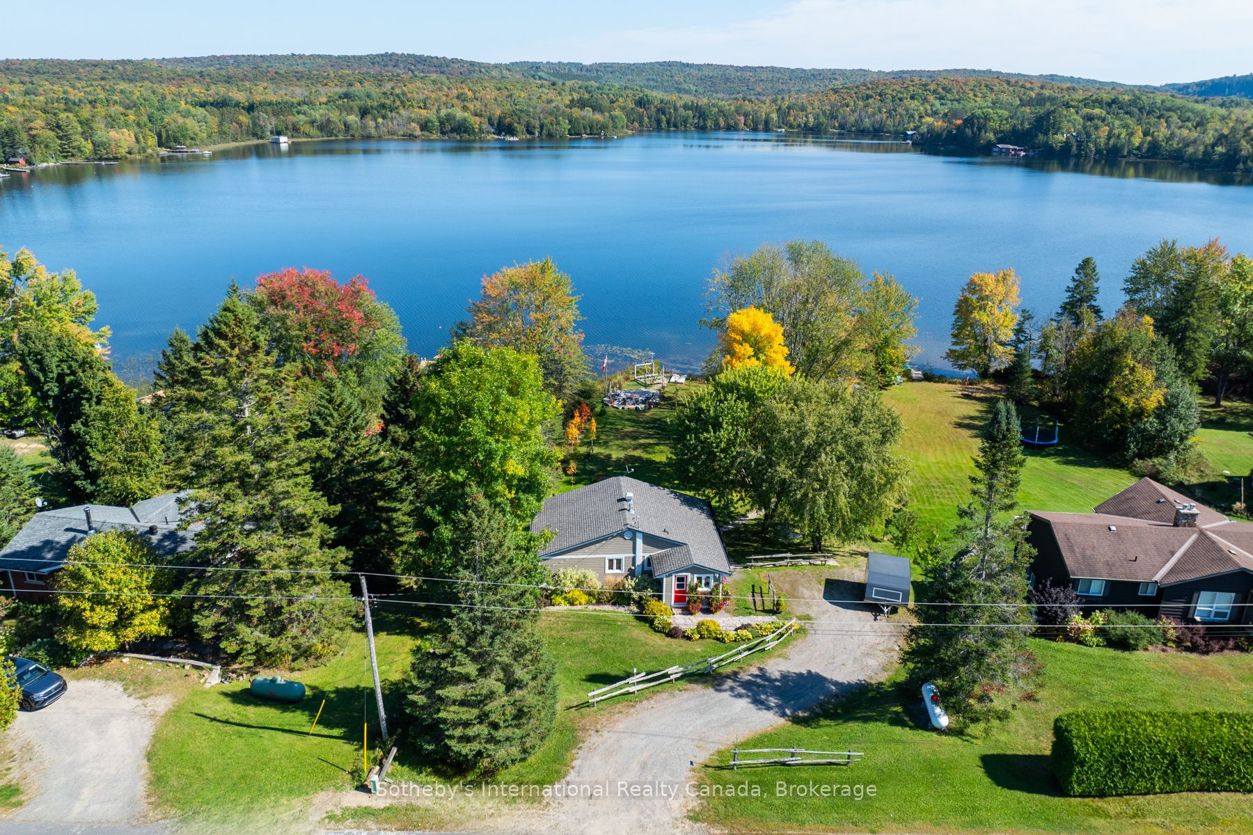 1111 Maplehurst Drive, Lake of Bays, ON P1H 2J6 photo 2