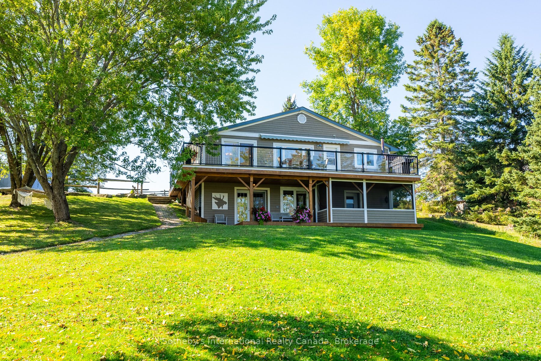 1111 Maplehurst Drive, Lake of Bays, ON P1H 2J6 photo 4