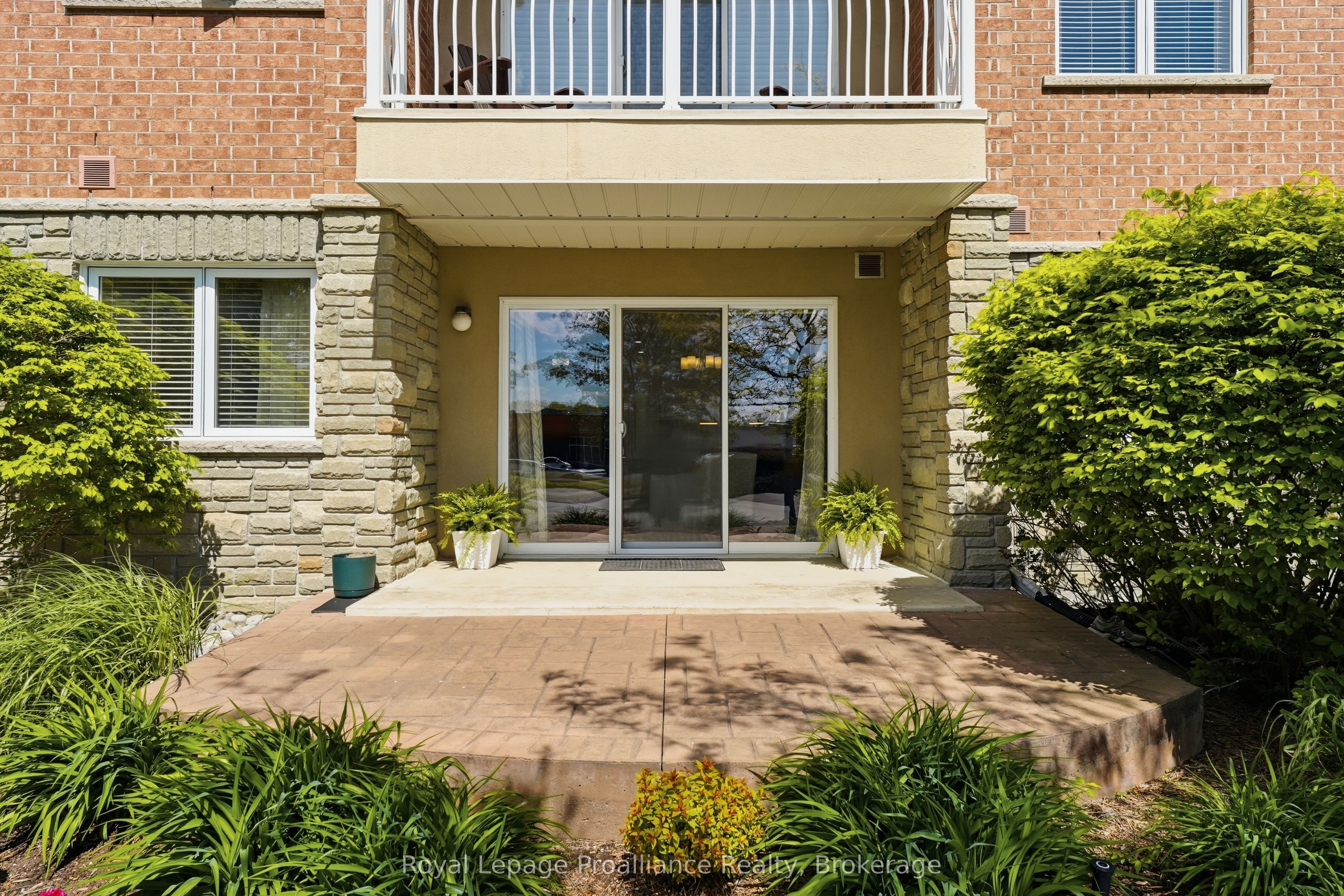 15 Heartwood Drive 101, Belleville, ON K8P 5P4 photo 2