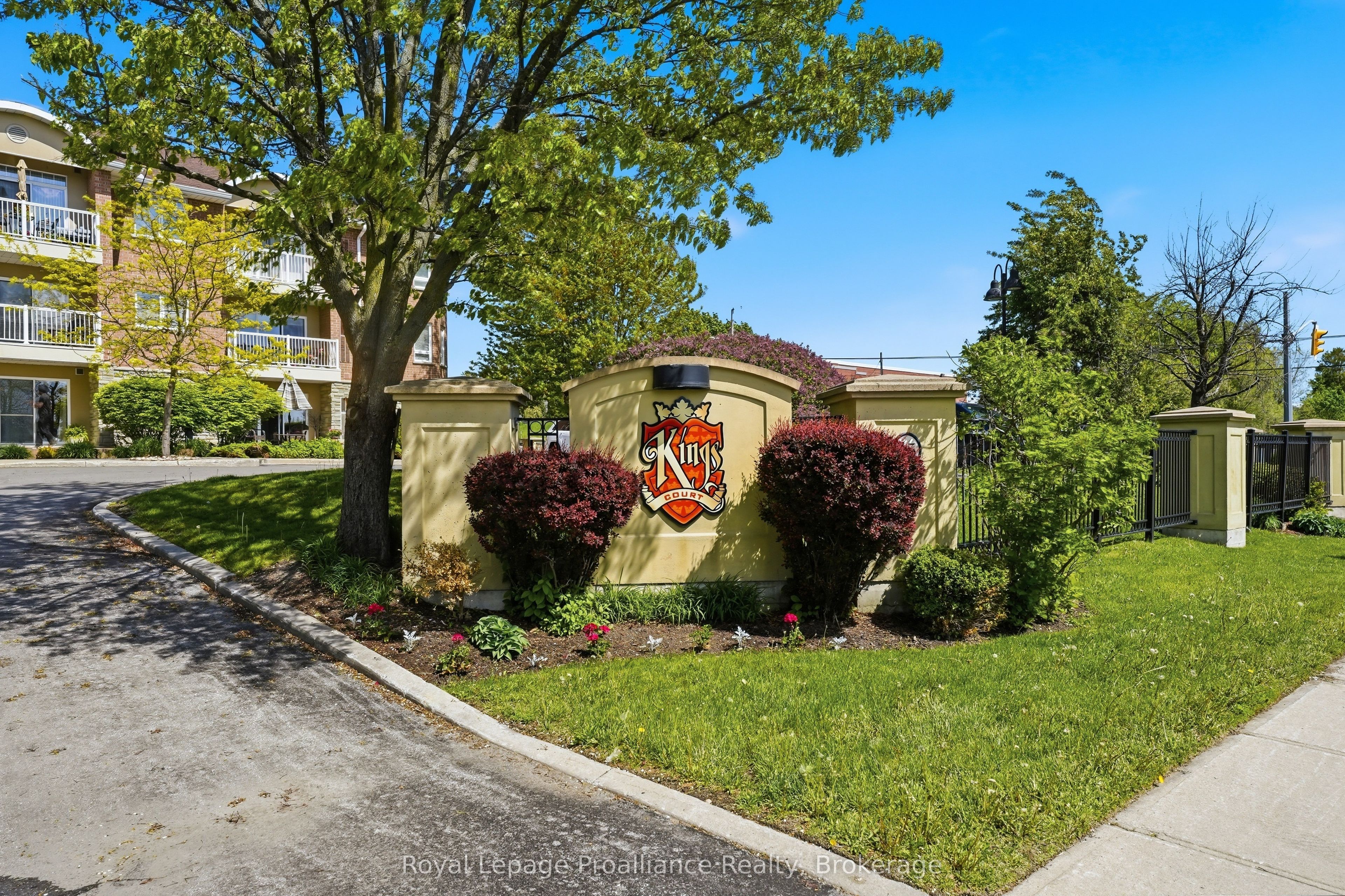15 Heartwood Drive 101, Belleville, ON K8P 5P4 photo 3