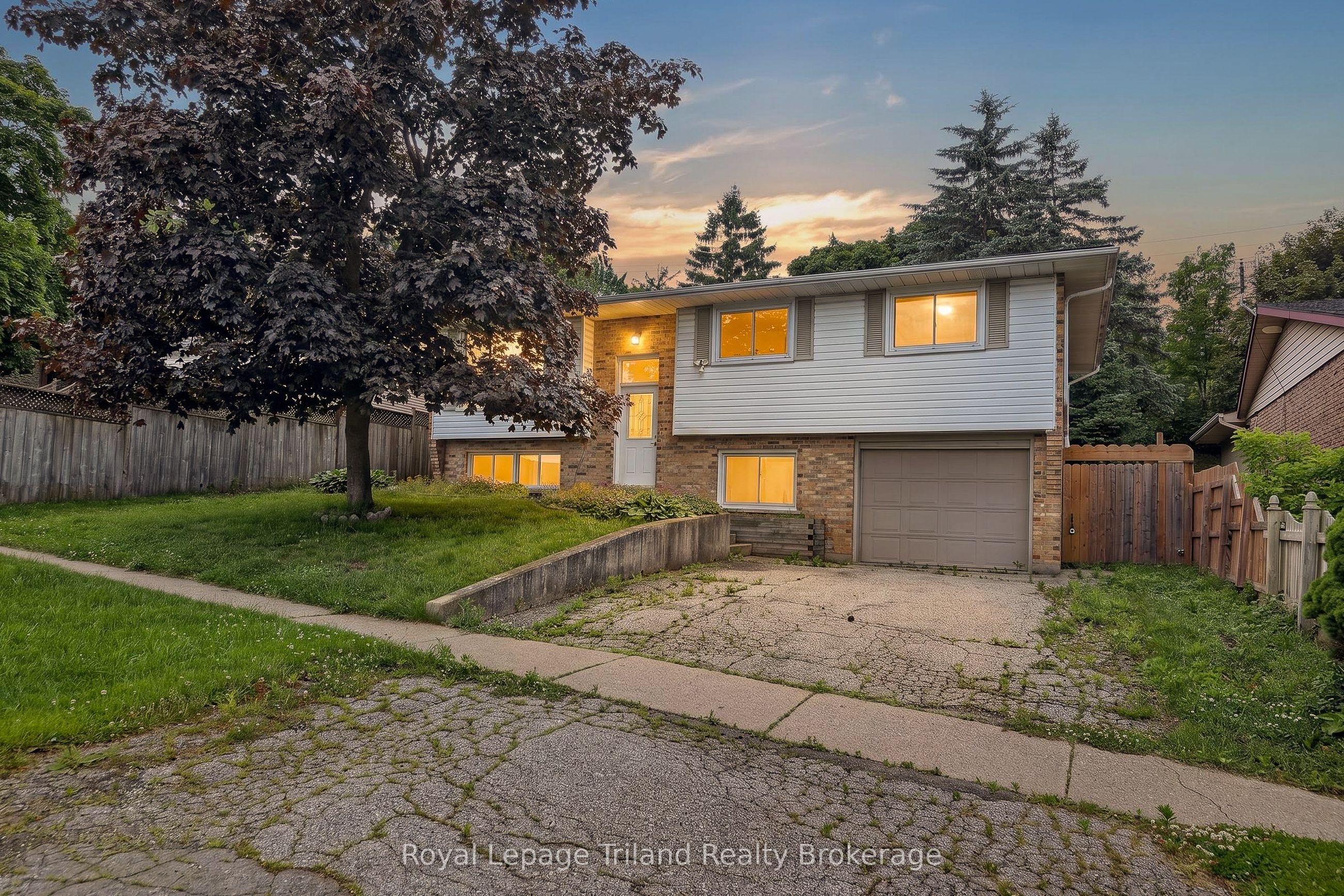 378 Sales Drive, Woodstock, ON N4S 8K3