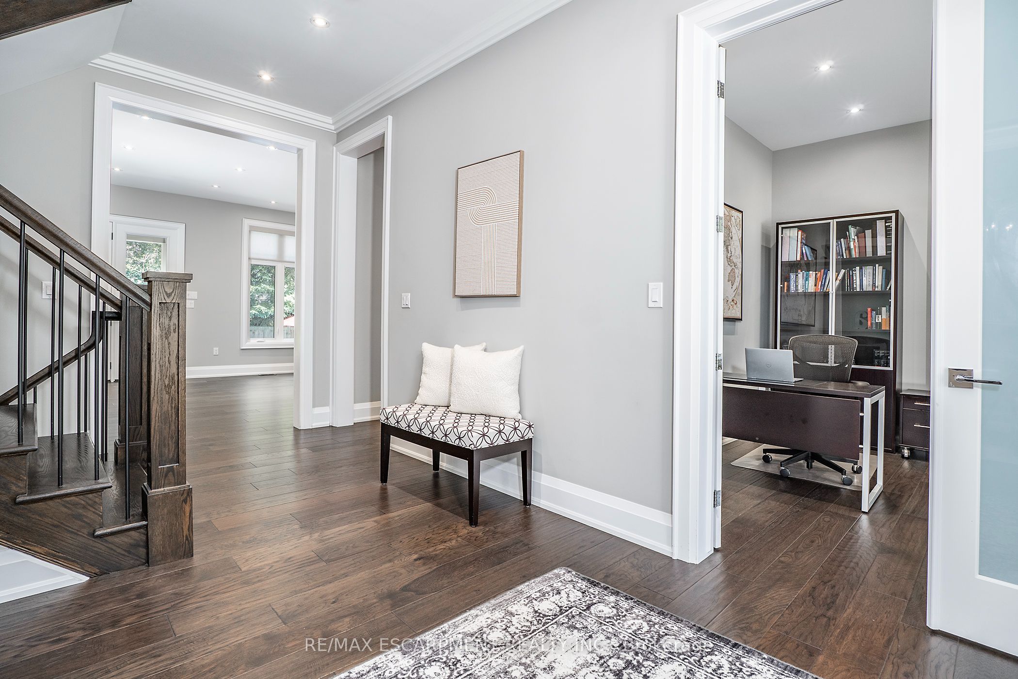 71 Lloyminn Avenue, Hamilton, ON L9G 1H4 photo 3