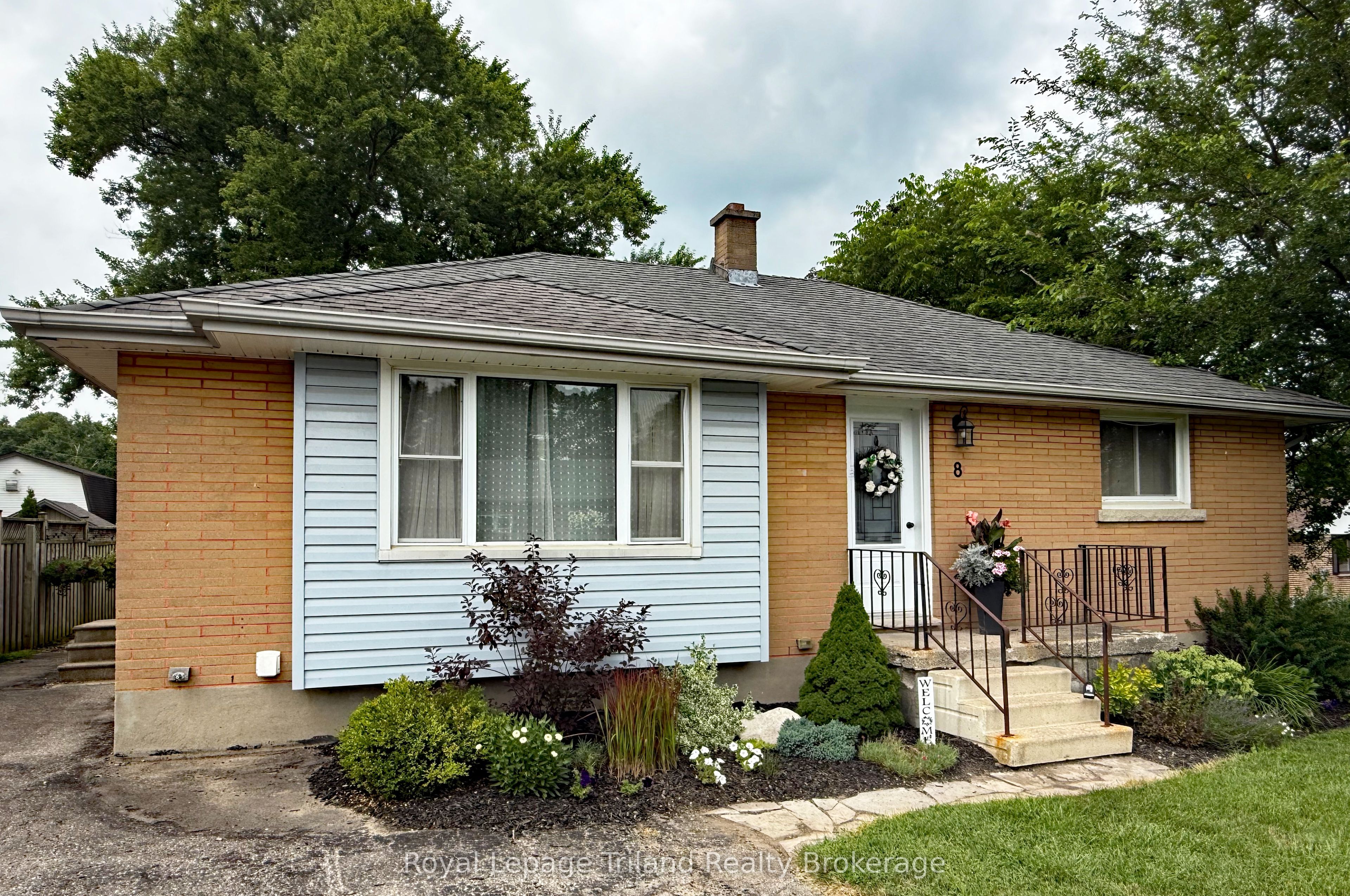 8 Dougall Street, South-West Oxford, ON N4S 7V6 photo 2