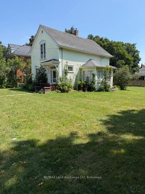 98 Trafalgar Street, Goderich, ON N7A 1T6 photo 3