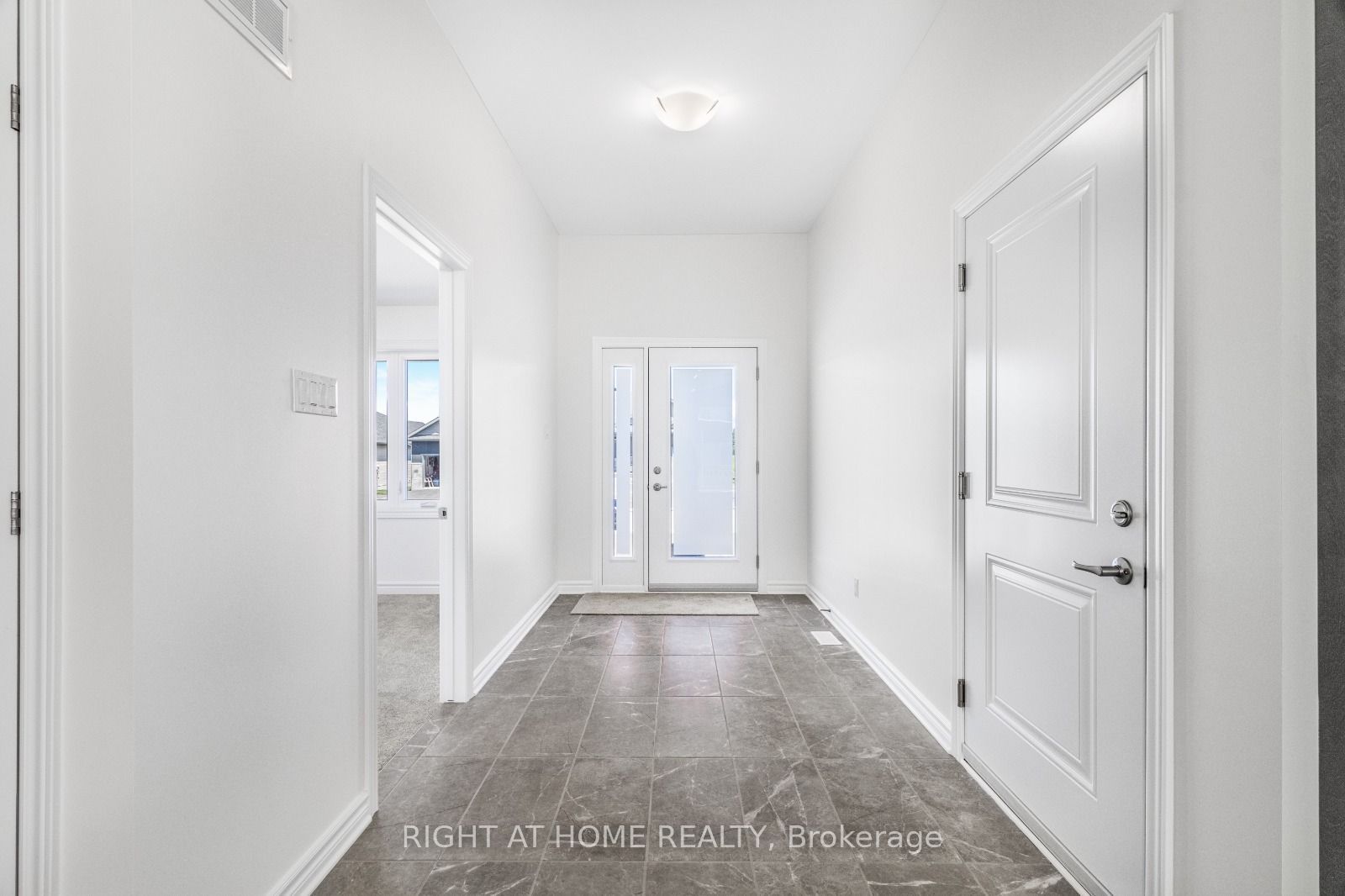 27 Yade Road, Arnprior, ON K2L 2R5 photo 3