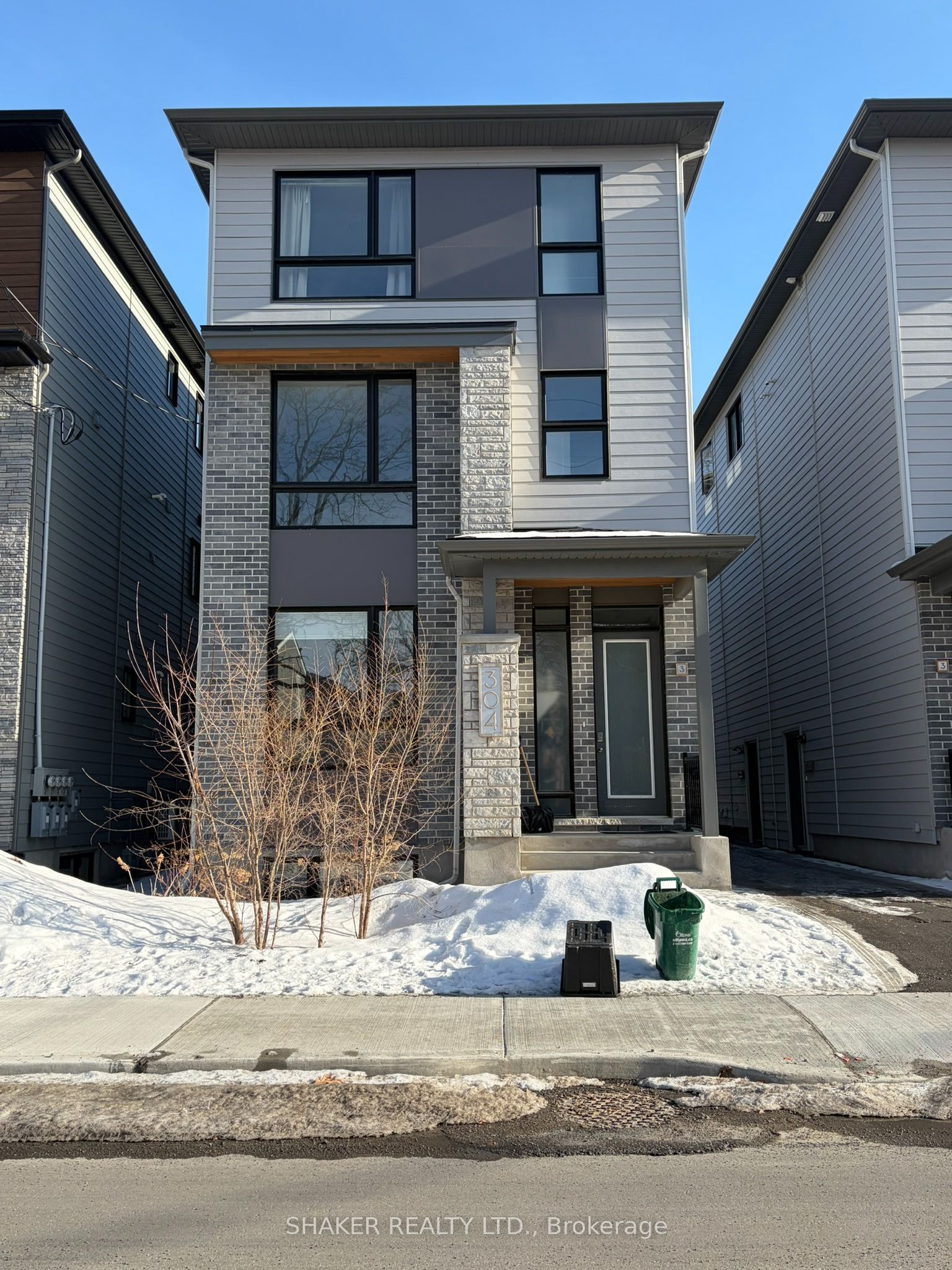 304 ELMGROVE Avenue B, Westboro - Hampton Park, ON K1Z 6V1 photo 2