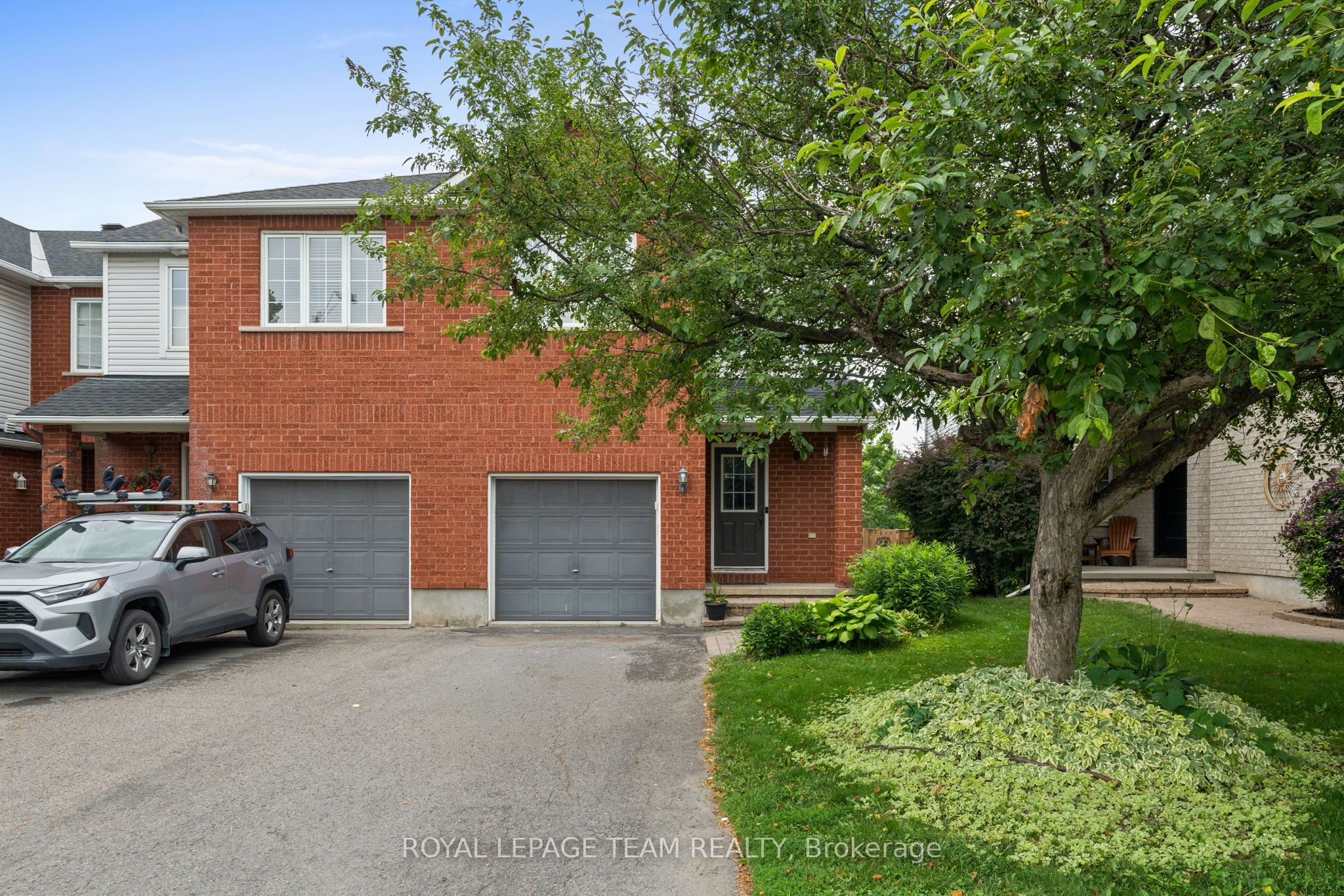 937 Goose River Avenue, Blossom Park - Airport and Area, ON K1V 1T7 photo 2