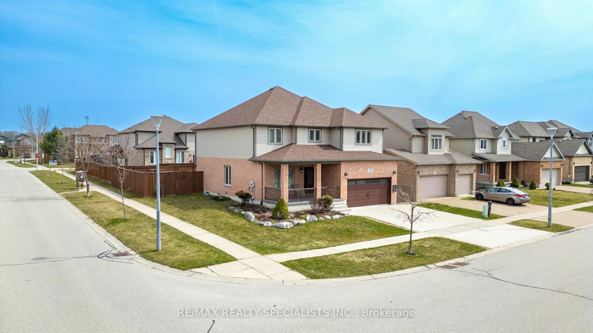 708 Spitfire Street, Woodstock, ON N4T 0B1 photo 3