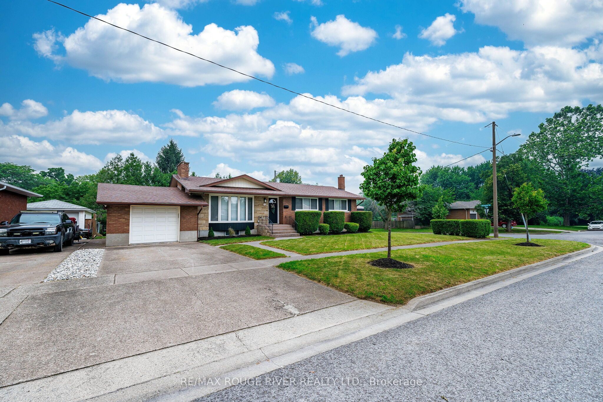 25 Clearview Heights, St. Catharines, ON L2T 2W2 photo 2