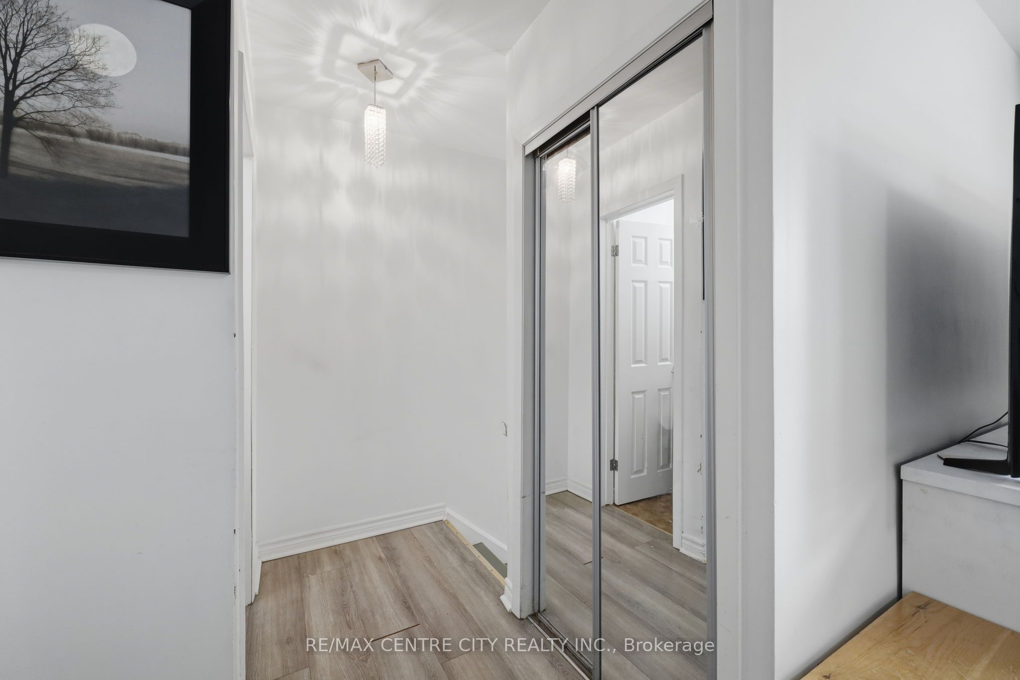 1564 Nairn Avenue, London East, ON N5V 2P2 photo 5