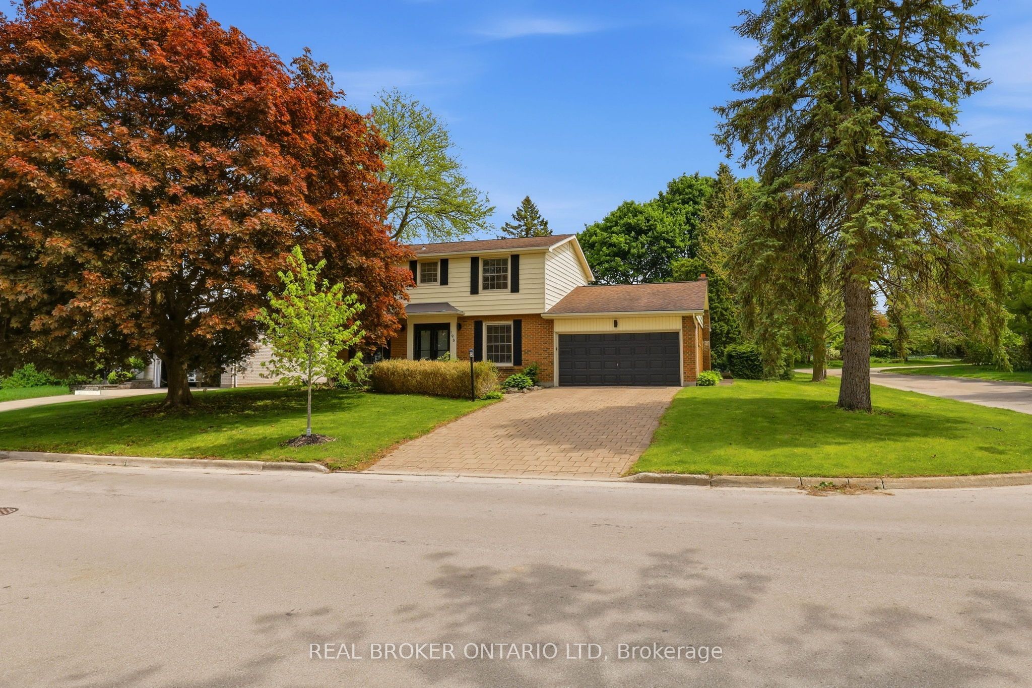 196 Wychwood Park, London North, ON N6G 1R9
