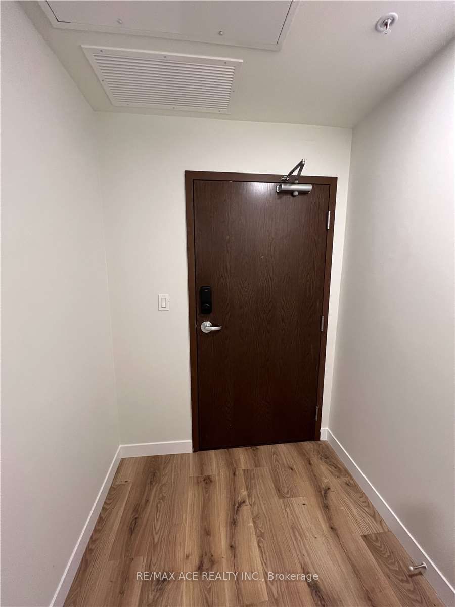 60 Frederick Street 3209, Kitchener, ON N2H 0C7 photo 4