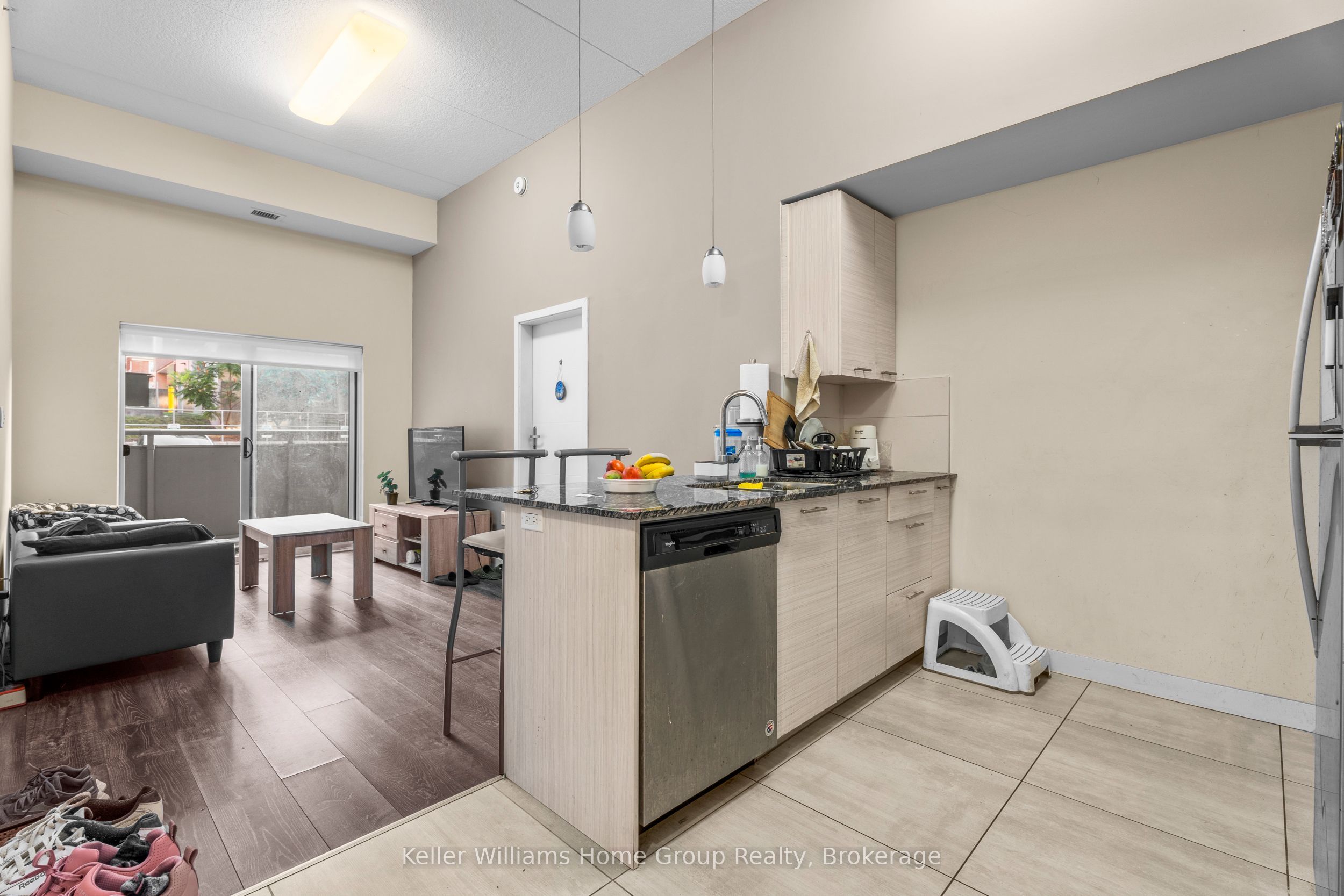 251 Hemlock Street 109, Waterloo, ON N2L 0H2 photo 5