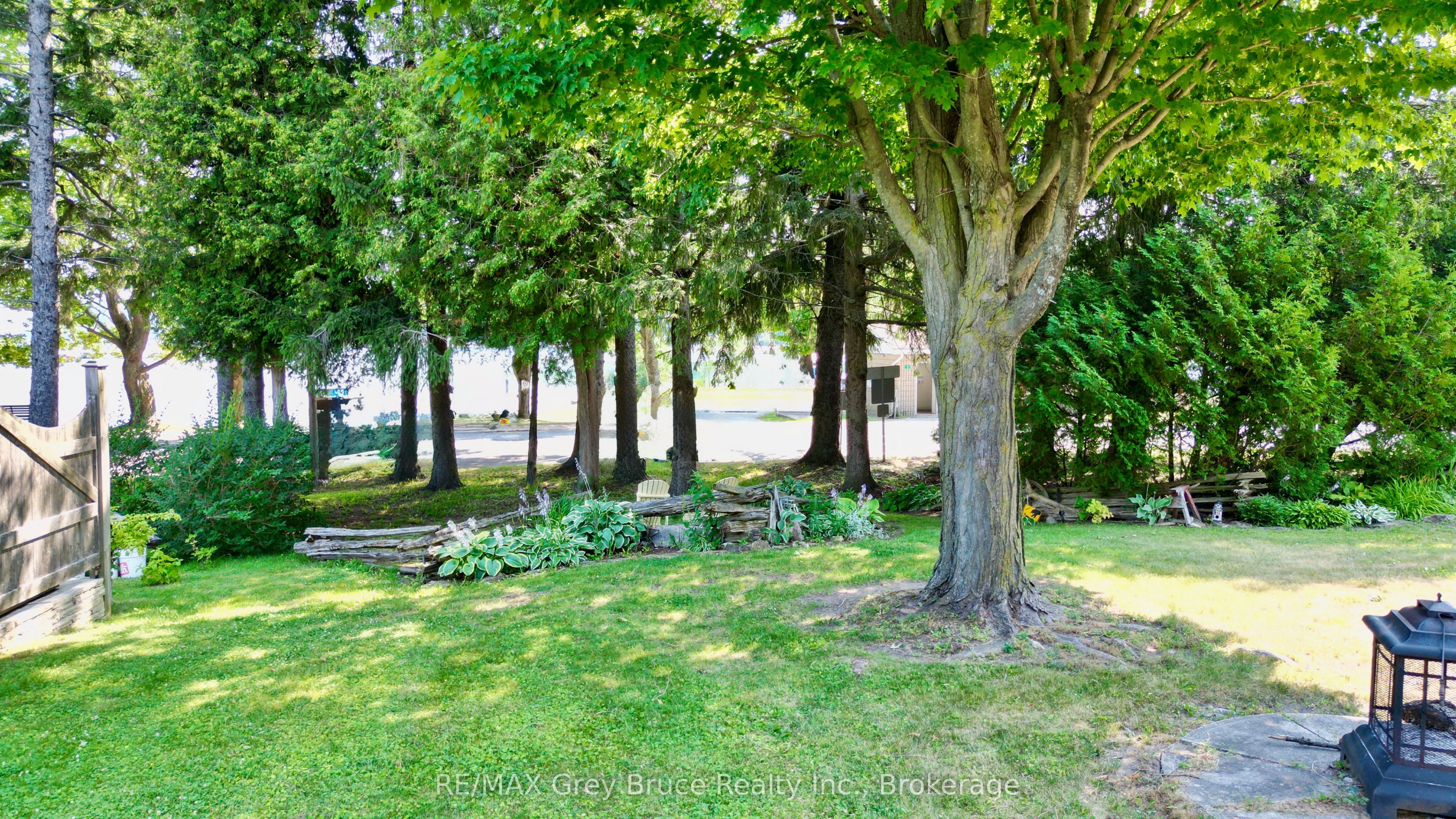 2 WEBSTER Street, Northern Bruce Peninsula, ON N0H 1W0 photo 3