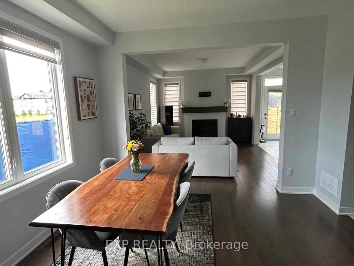 1045 Curraglass Walk, Stittsville - Munster - Richmond, ON K2S 3A4 photo 4