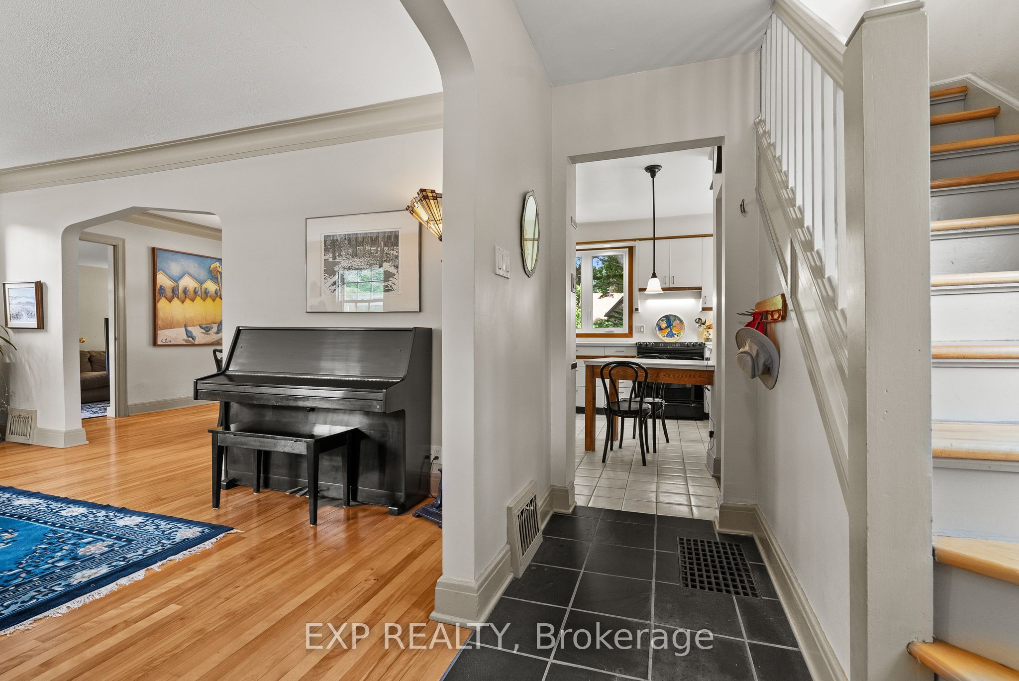 579 Broadview Avenue, Carlingwood - Westboro and Area, ON K2A 2L6 photo 4