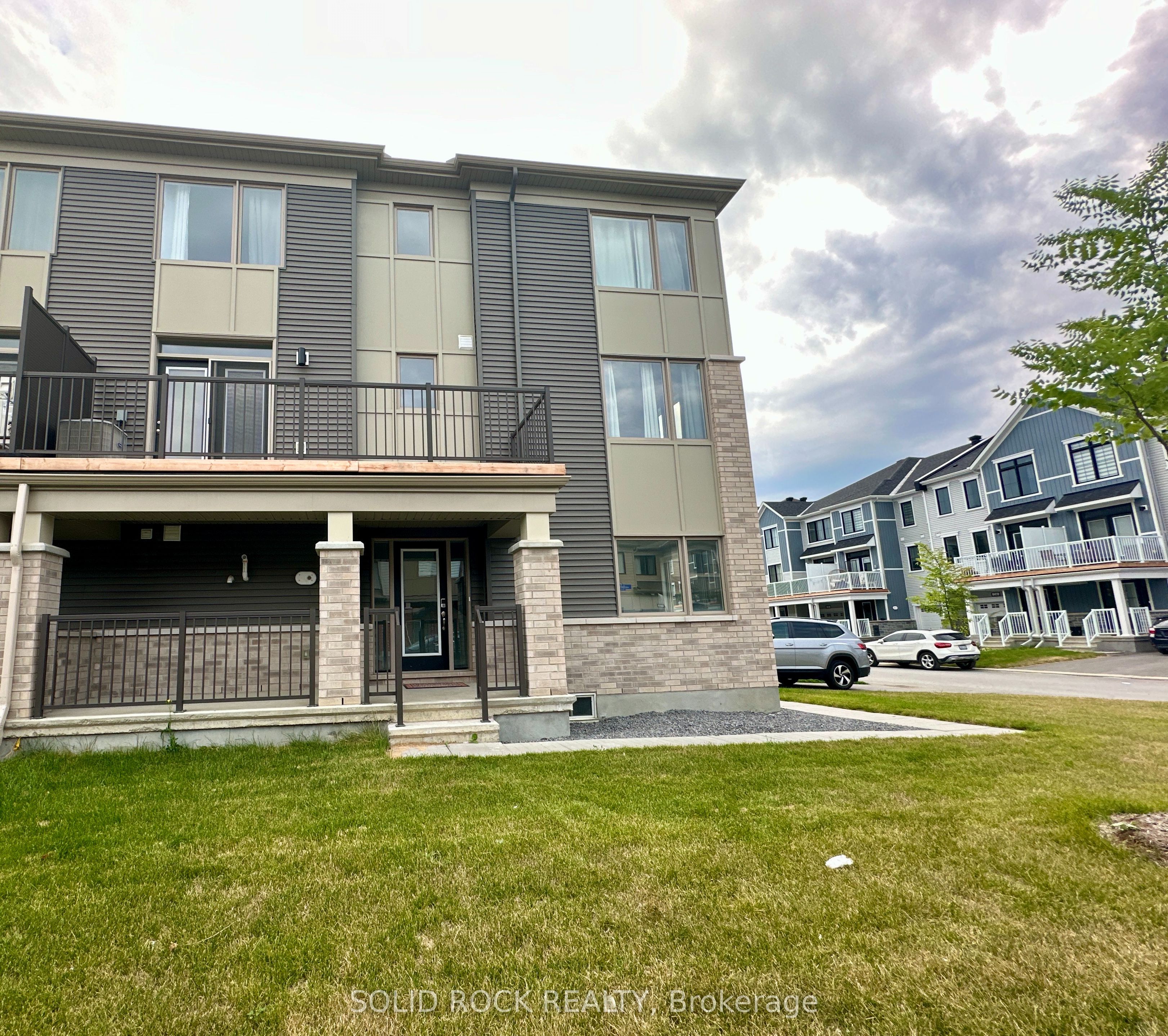 21 Stitch Mews Street, Stittsville - Munster - Richmond, ON K0A 2Z0 photo 2