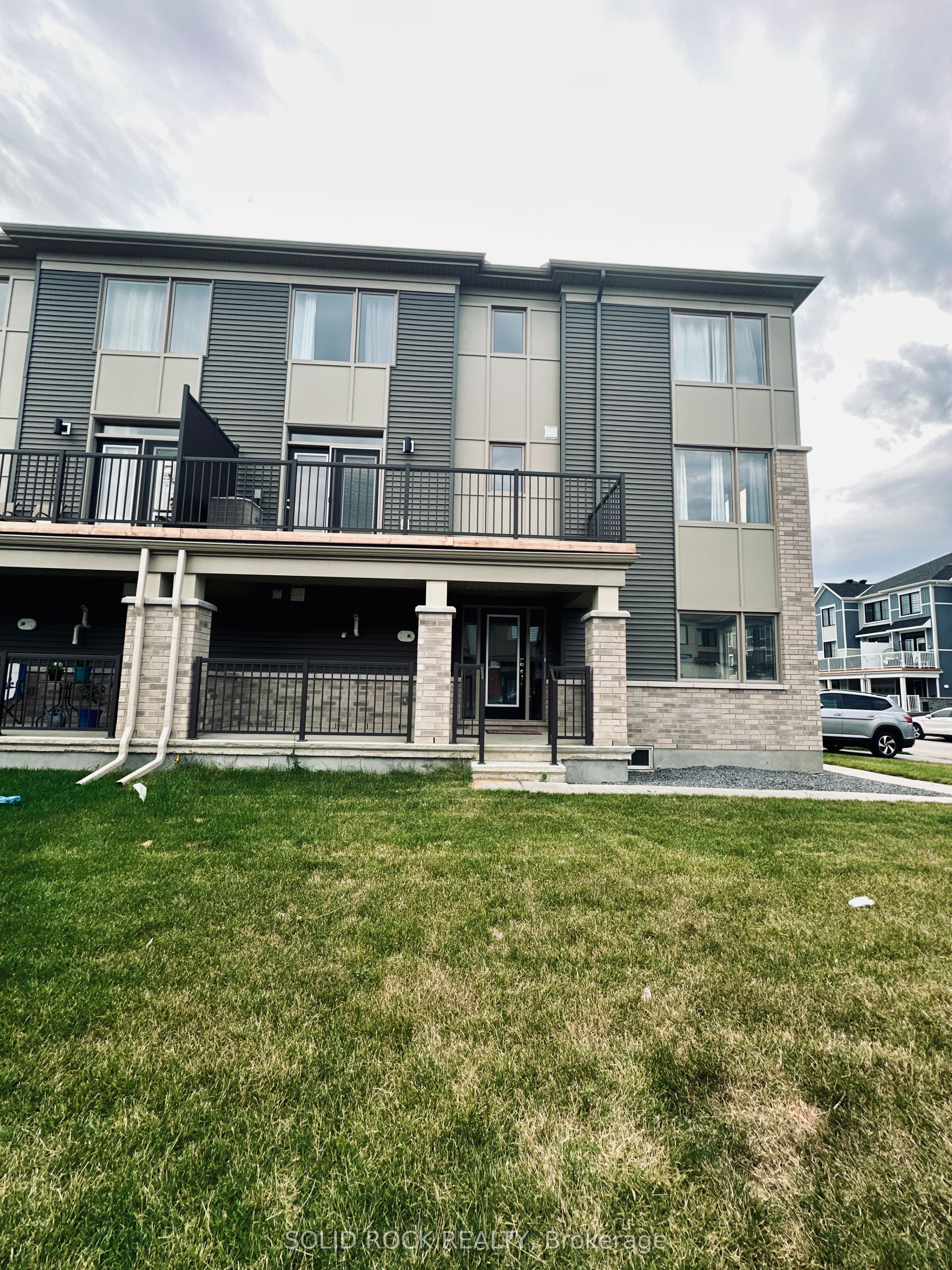 21 Stitch Mews Street, Stittsville - Munster - Richmond, ON K0A 2Z0 photo 4
