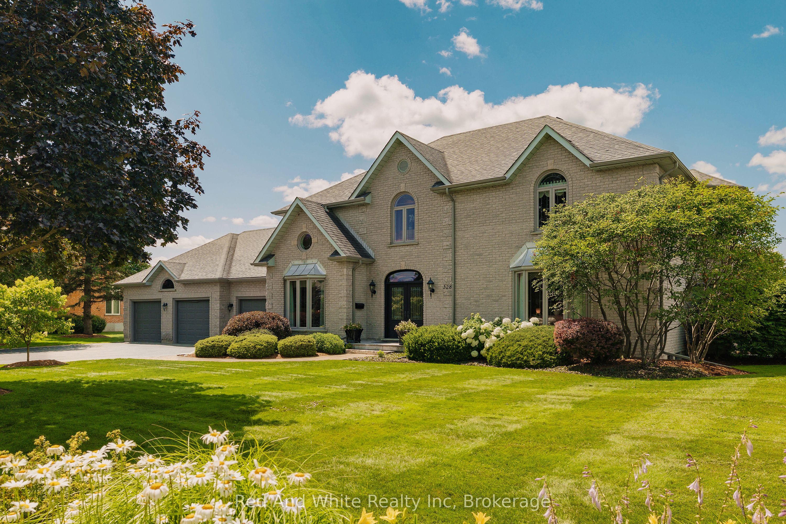 328 Golf Course Road, Woolwich, ON N0B 1N0 photo 2