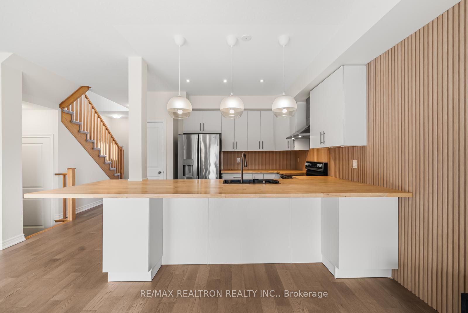 10 Starling Drive, Hamilton, ON L9A 2P5 photo 5