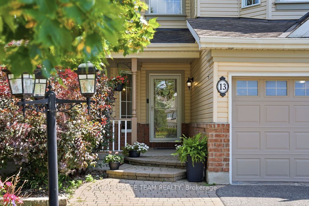 13 RIVERSTONE Drive, Barrhaven, ON K2J 4X7 photo 2
