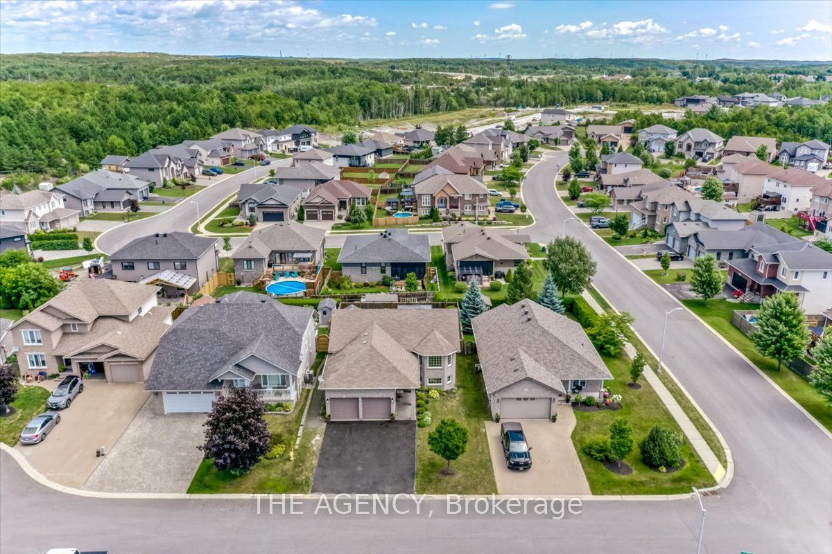 8 Alliston Street, Greater Sudbury, ON P3B 0B3 photo 3
