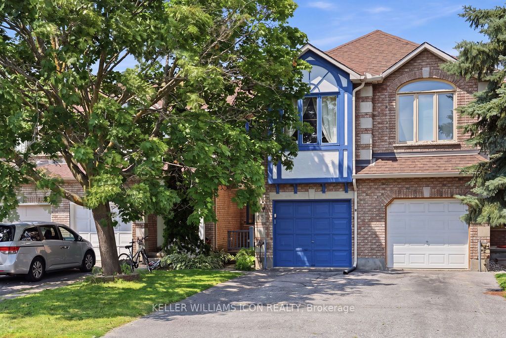 15 Locheland Crescent, Barrhaven, ON K2G 6H2