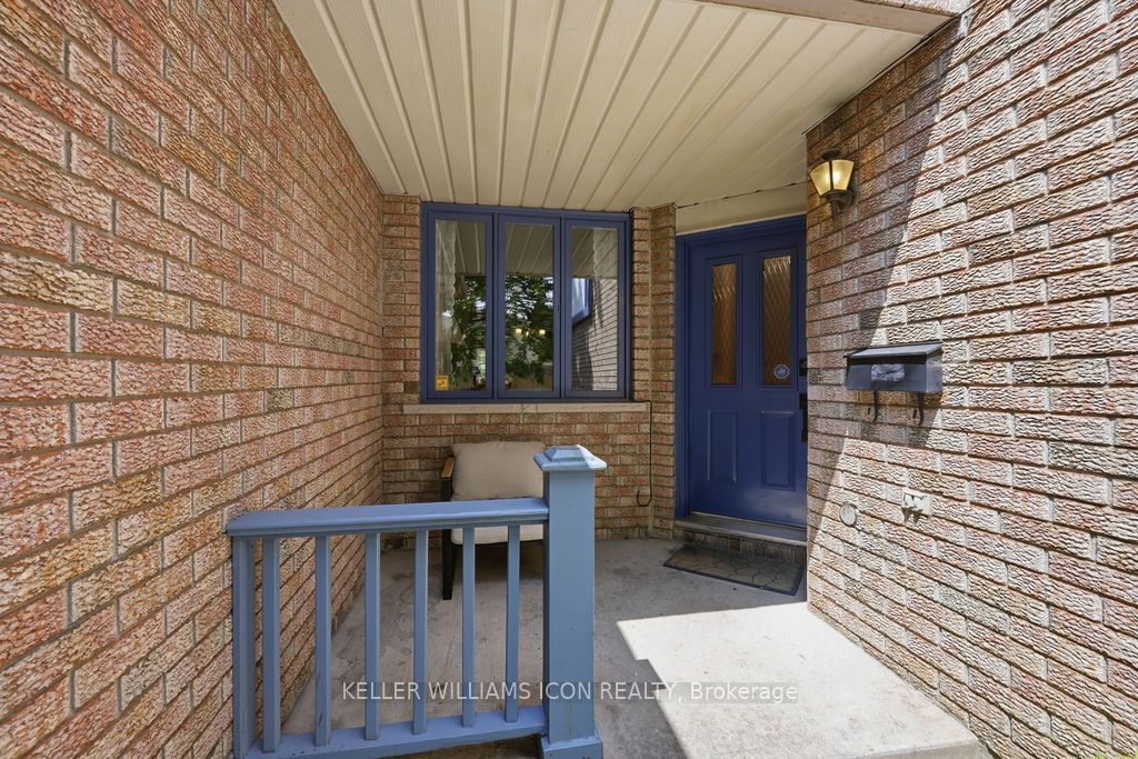 15 Locheland Crescent, Barrhaven, ON K2G 6H2 photo 3
